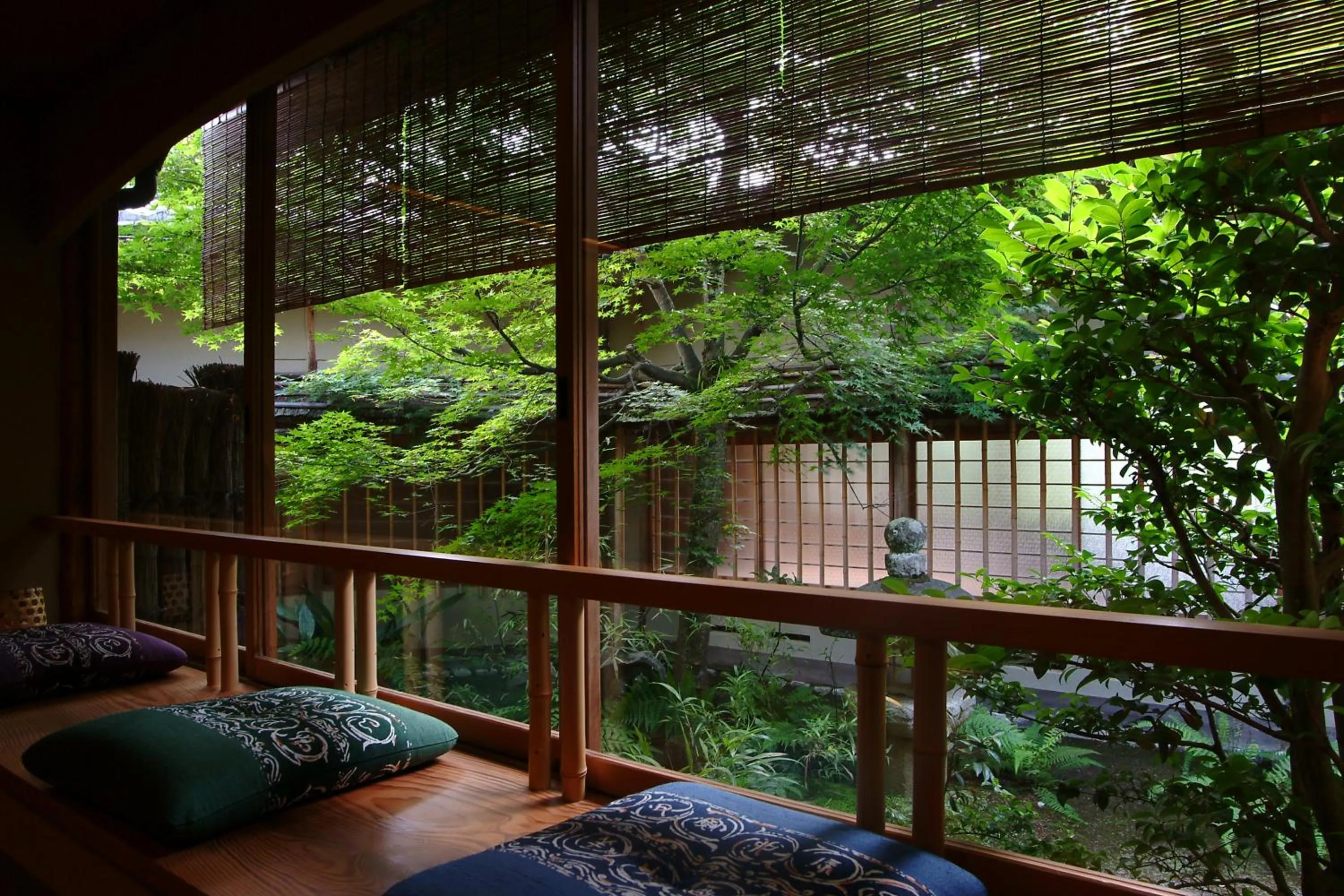 Garden view in Monjusou Shourotei