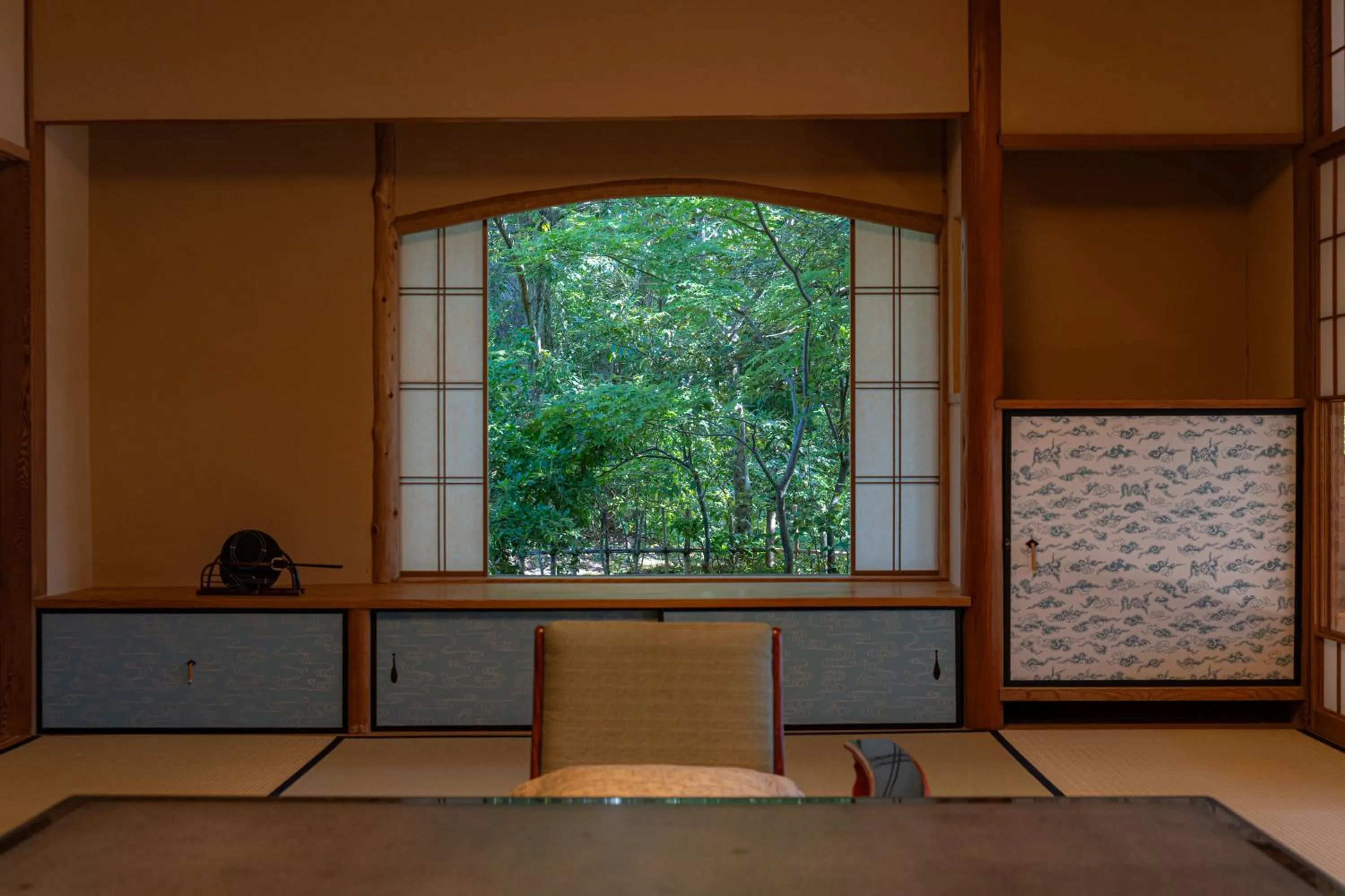 Living room in Monjusou Shourotei