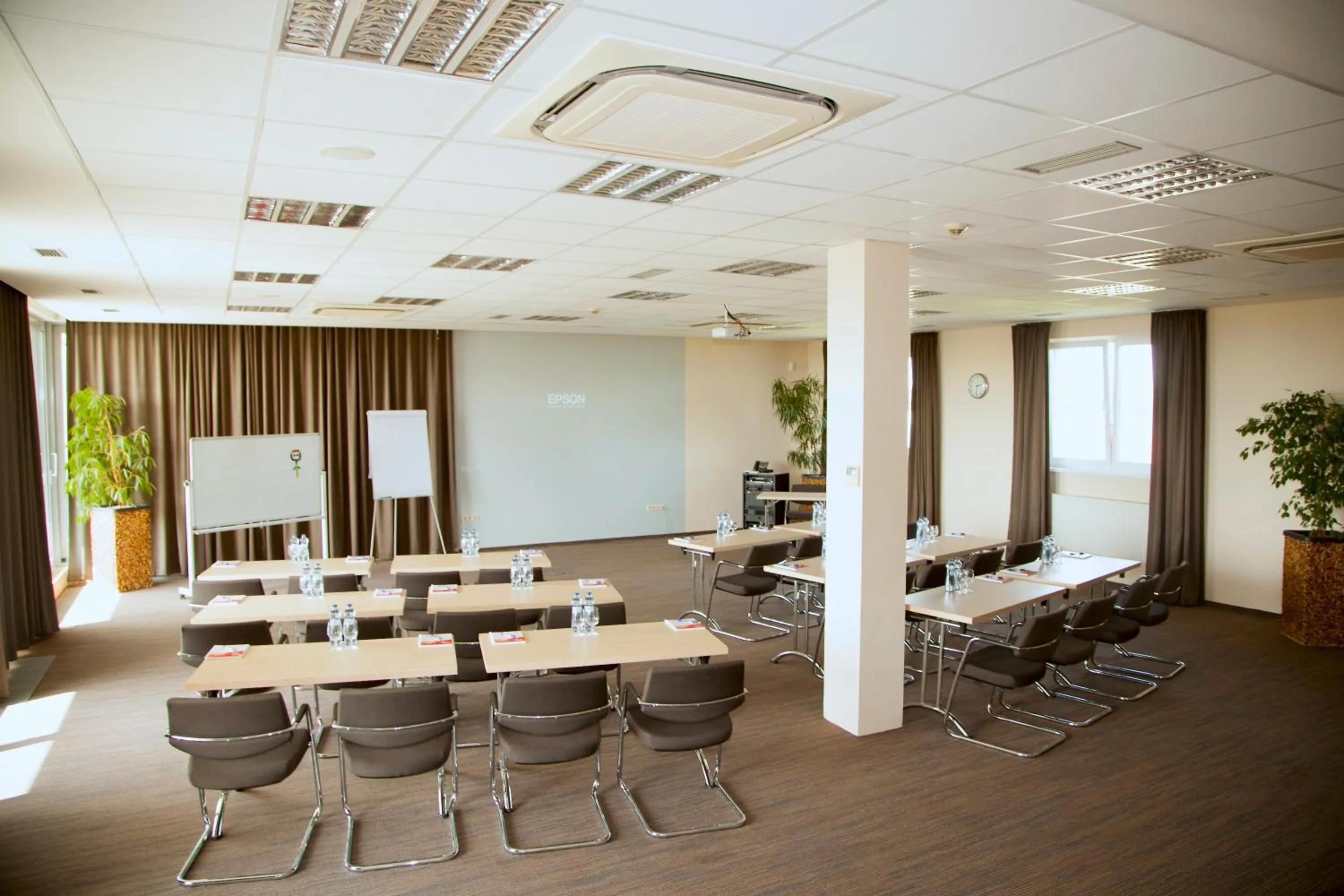 Meeting/conference room in Hotel Ponteo - Activity Park