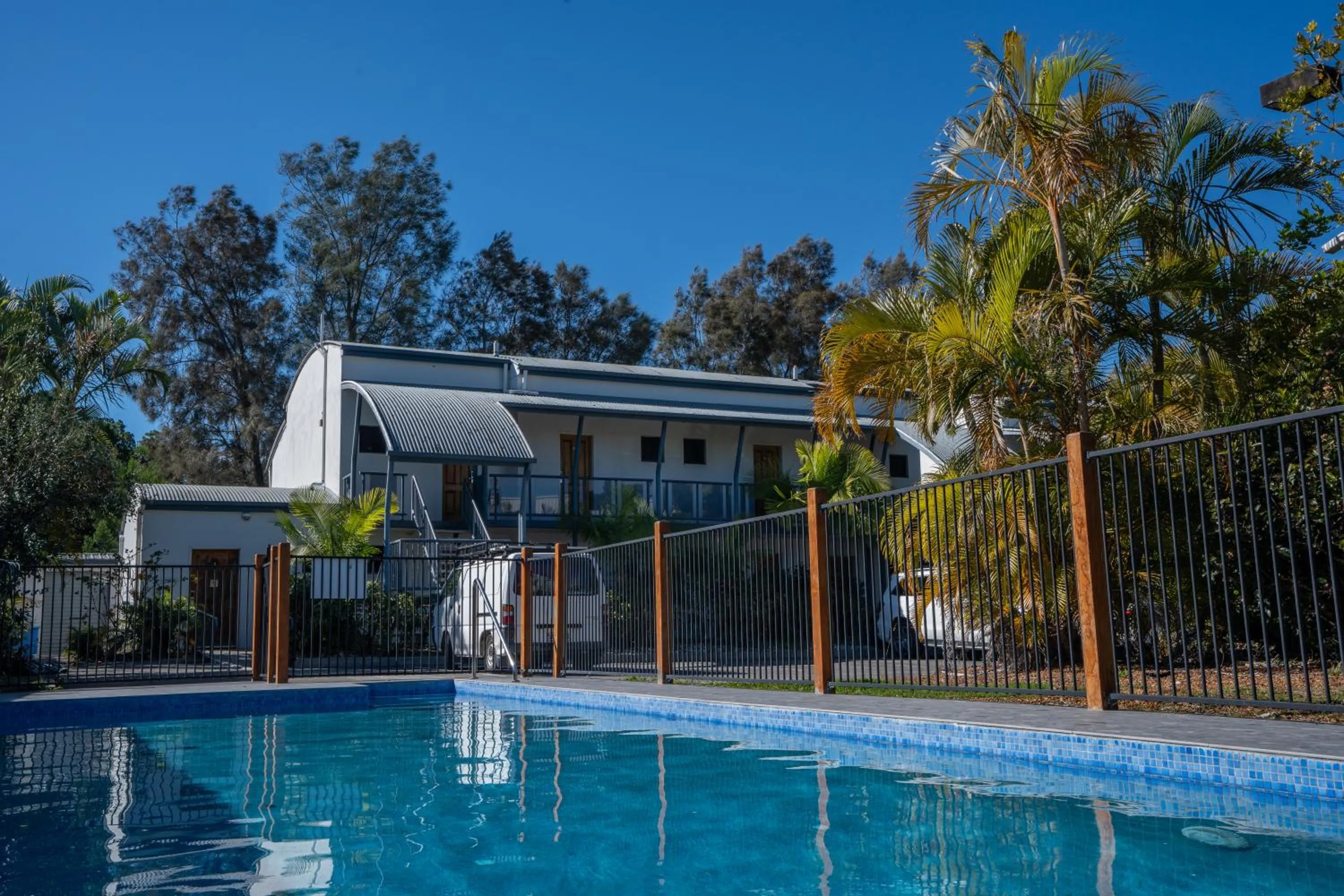 Swimming pool in Novena Palms Motel