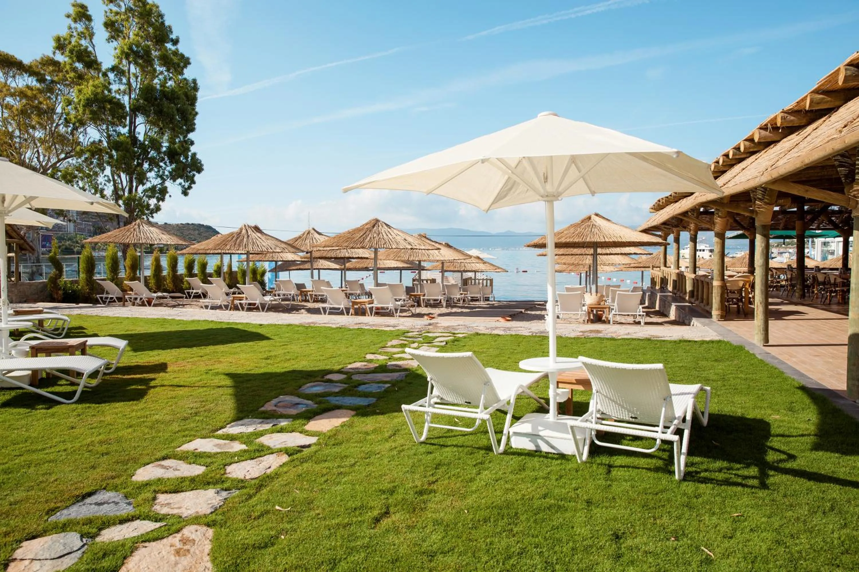 Area and facilities in Bellazure Hotel