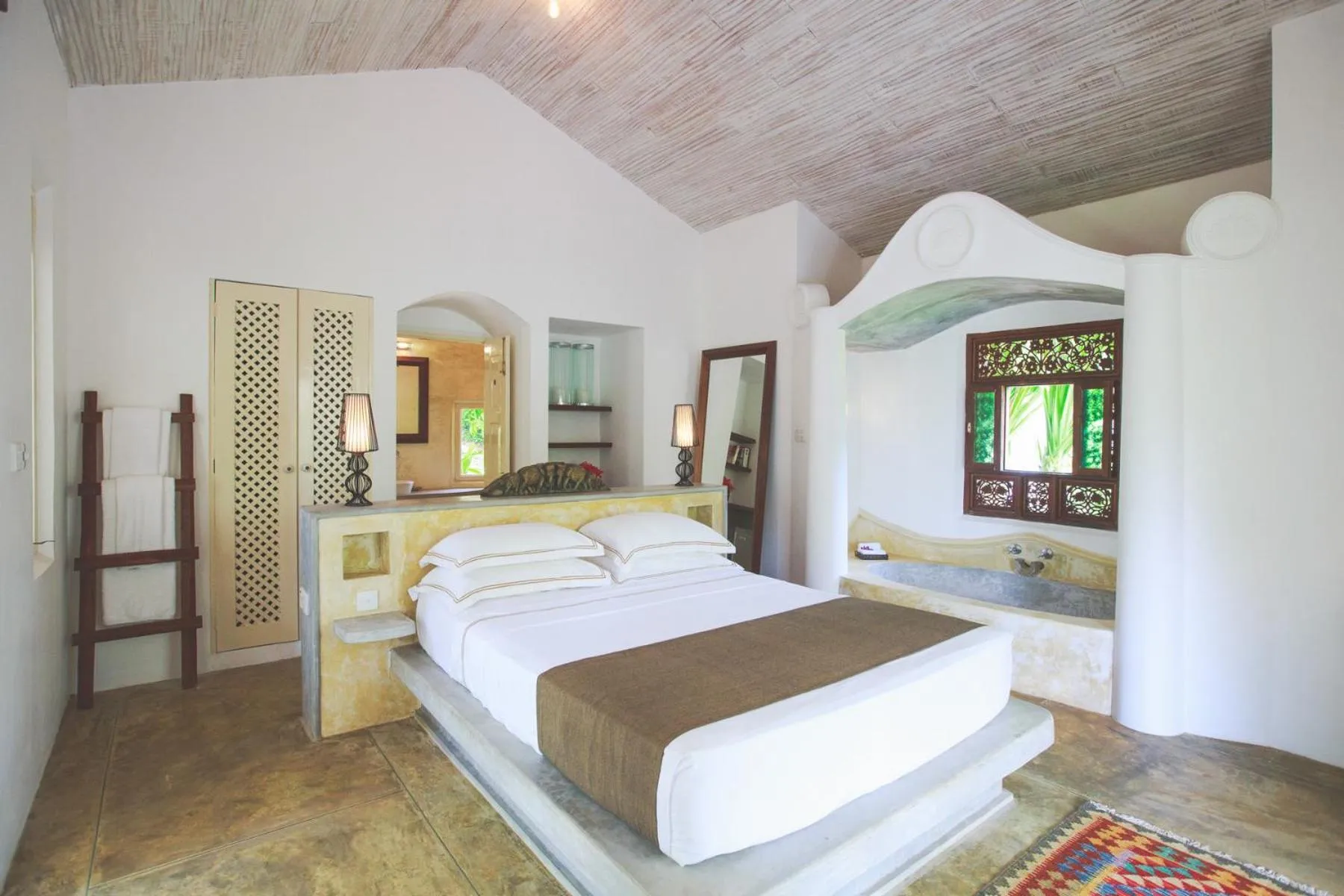 Bed in Karmel Villa Thalduwa Island - Five Bedroom Luxury Villa with Private Pool