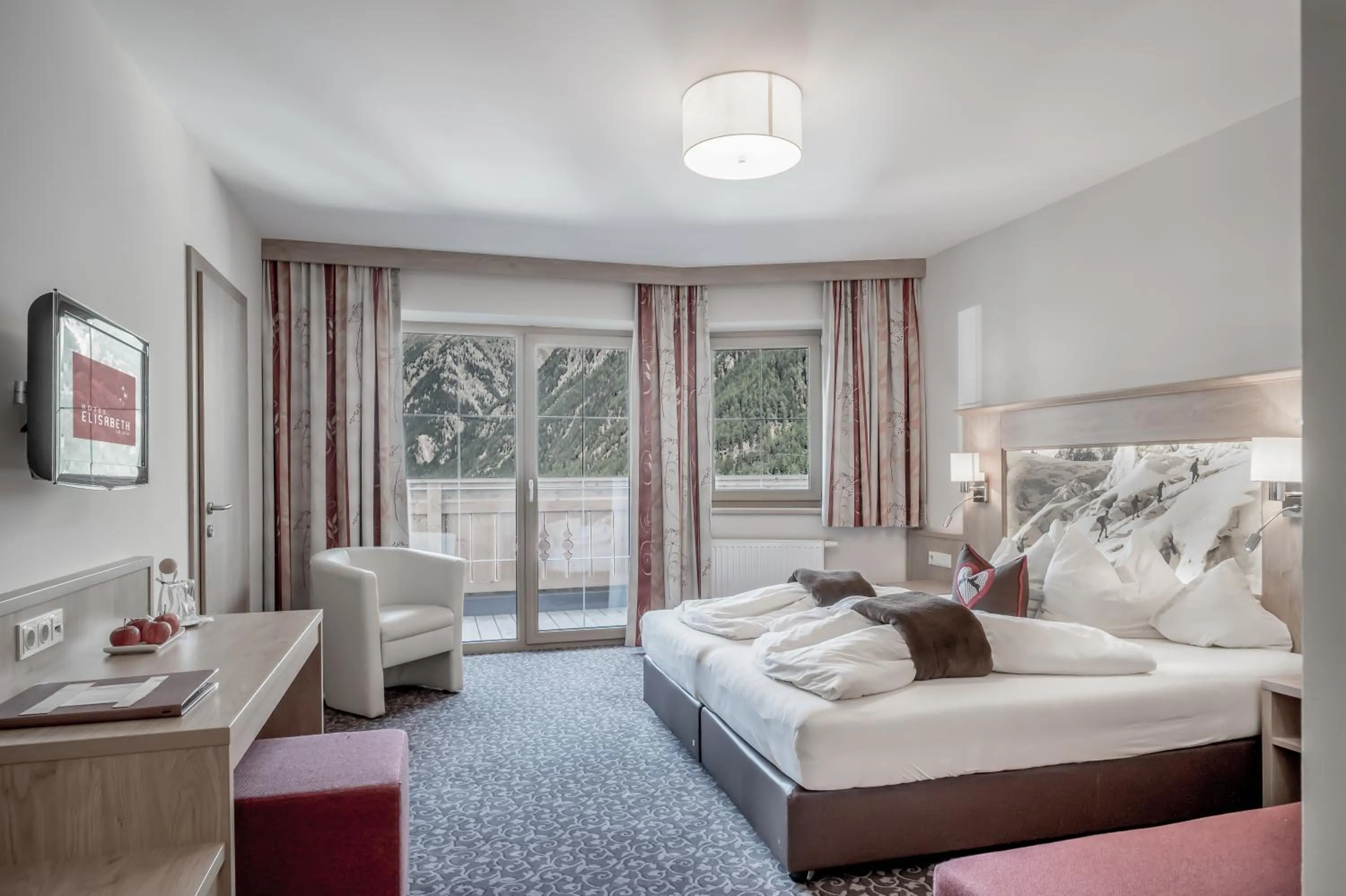 Bed in Hotel Elisabeth Superior Sölden