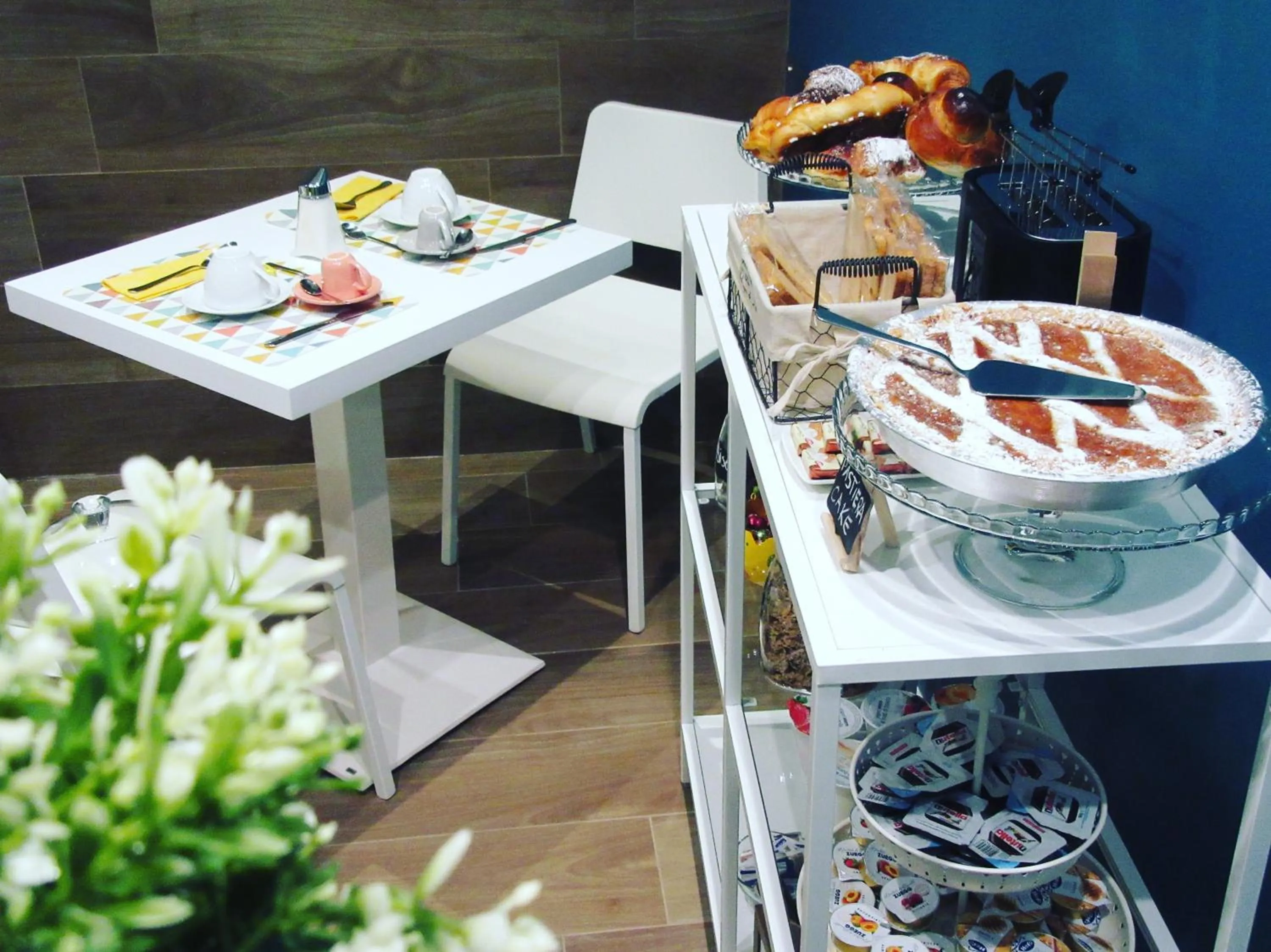 Communal kitchen in Gea suite