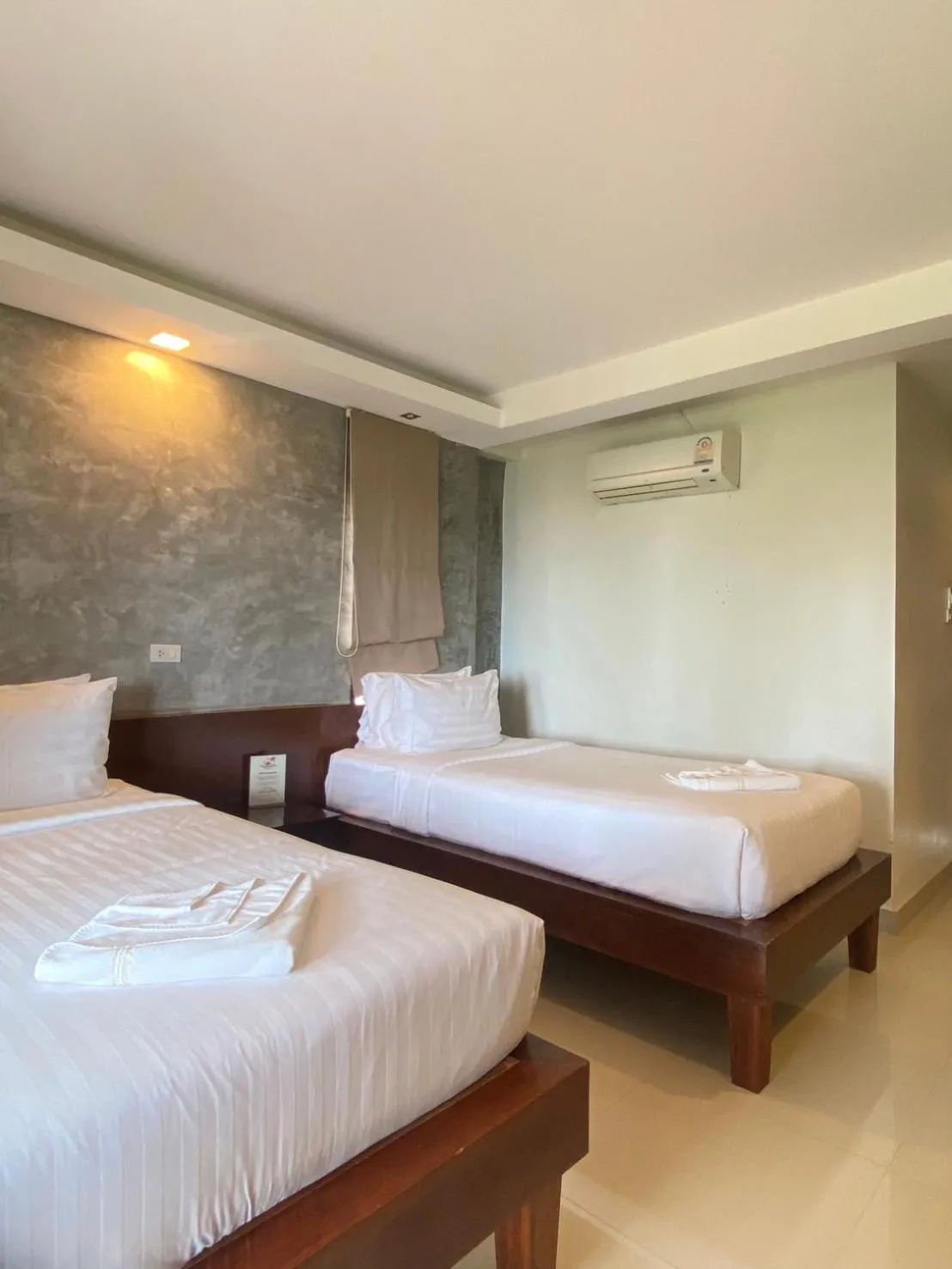 Bed in Sunset Beach Villas