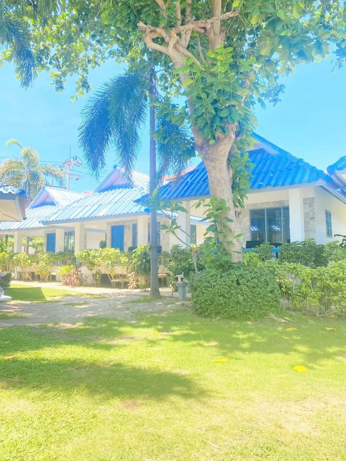 Property building in Sunset Beach Villas