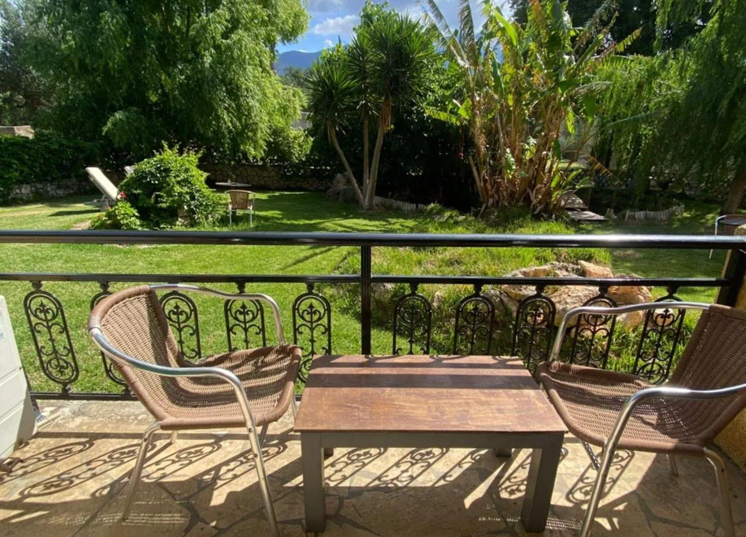 Garden in Sunrise Inn