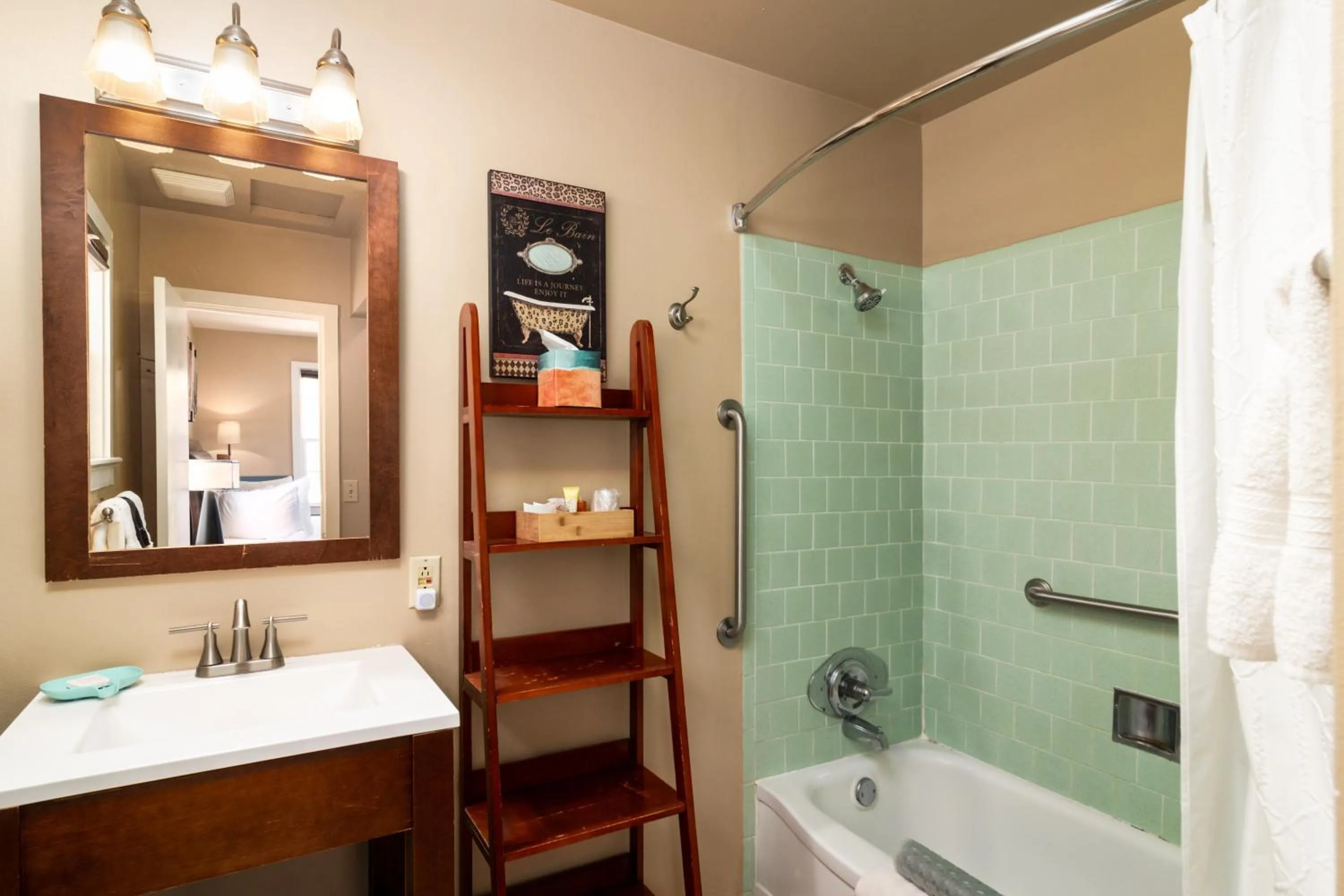 Shower in Prescott Pines Inn