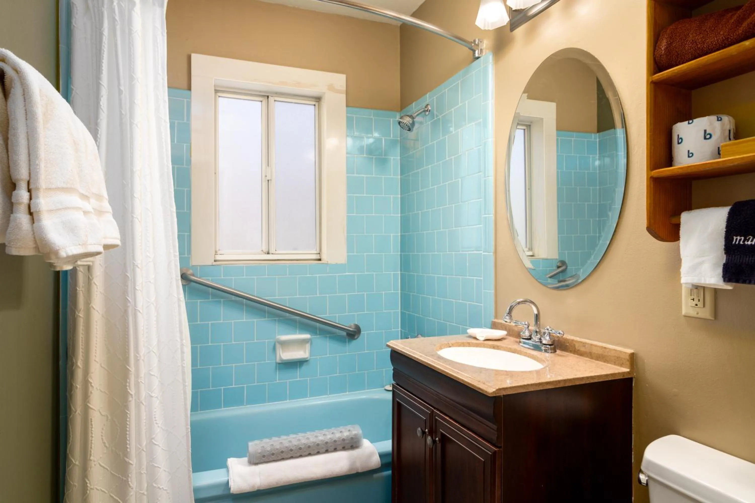 Shower in Prescott Pines Inn