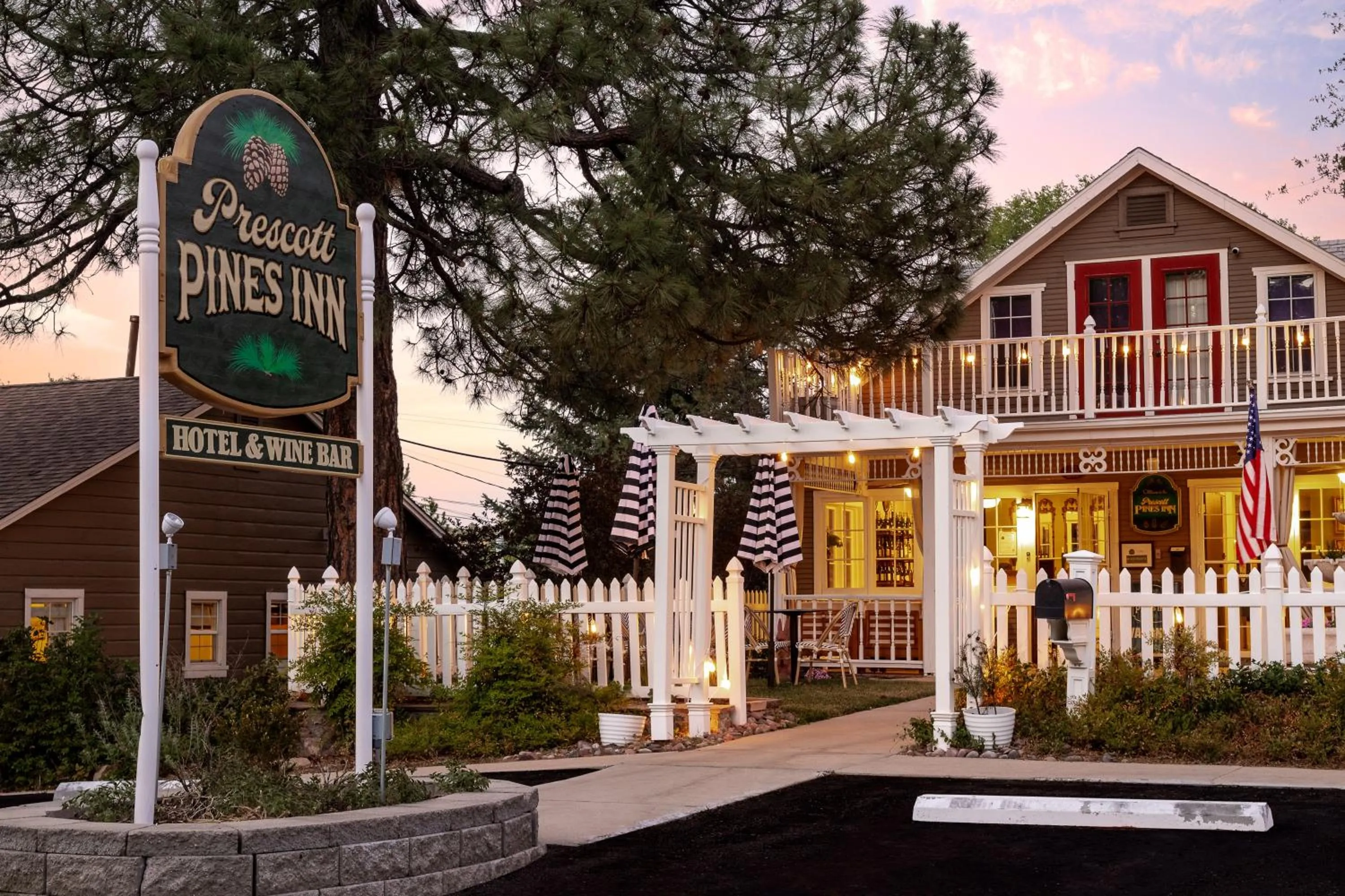 Property building in Prescott Pines Inn