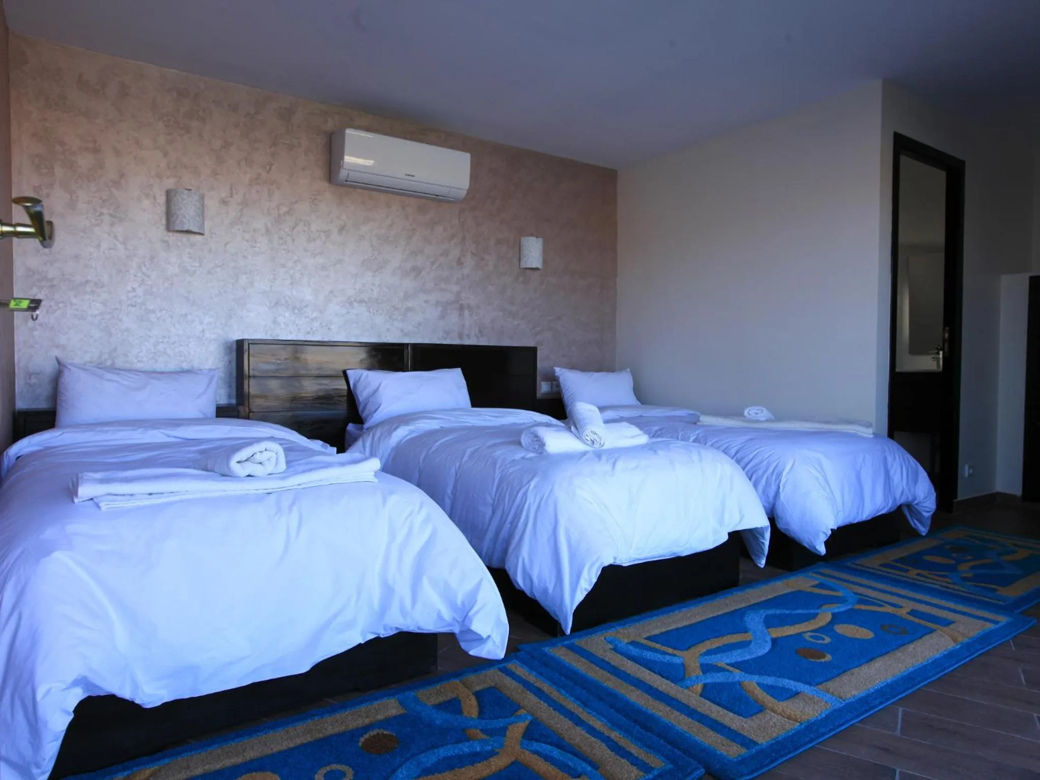 Photo of the whole room, Bed in Dakhla Kitesurf World