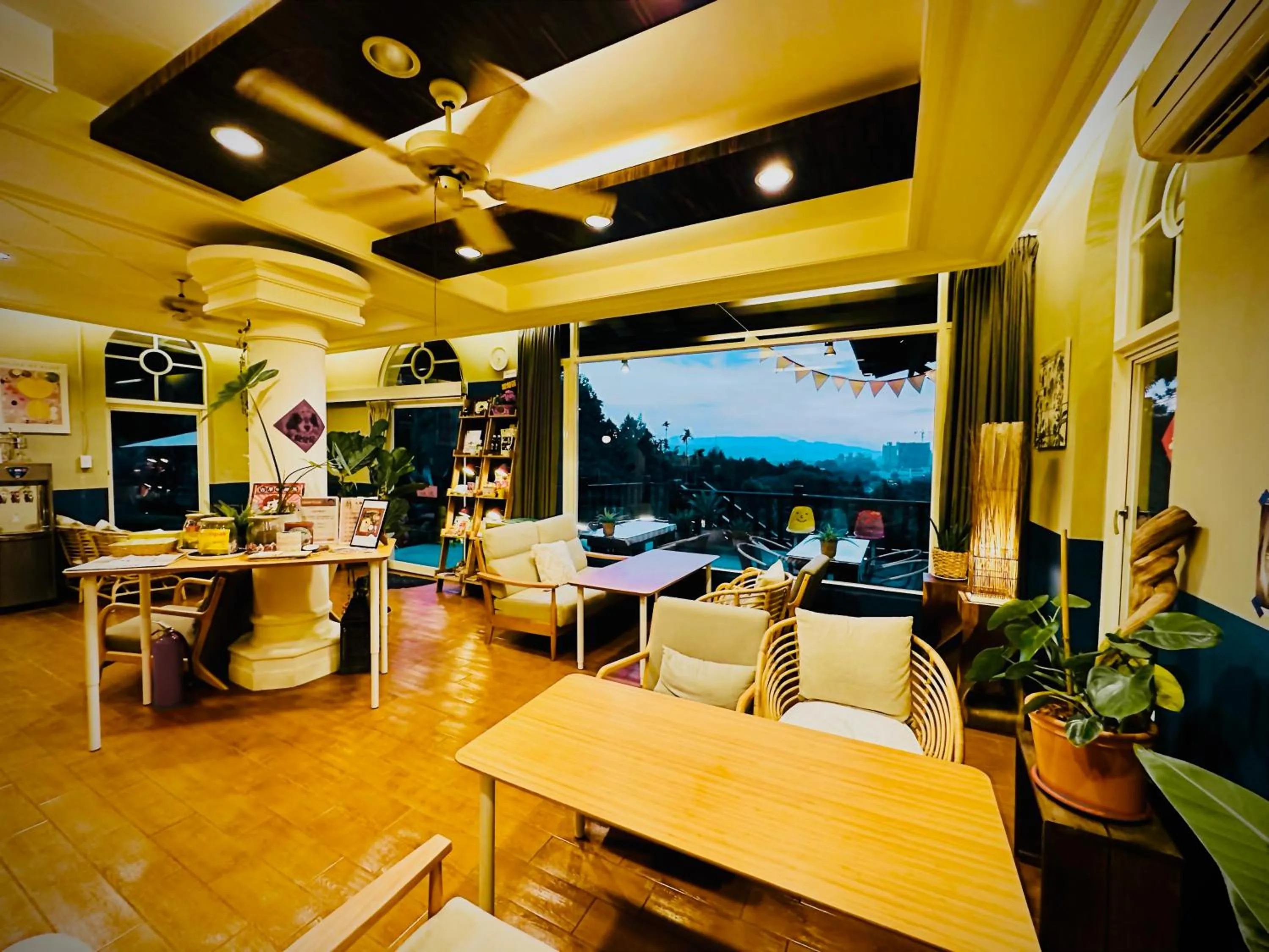 Property building in Yue Ya Villa