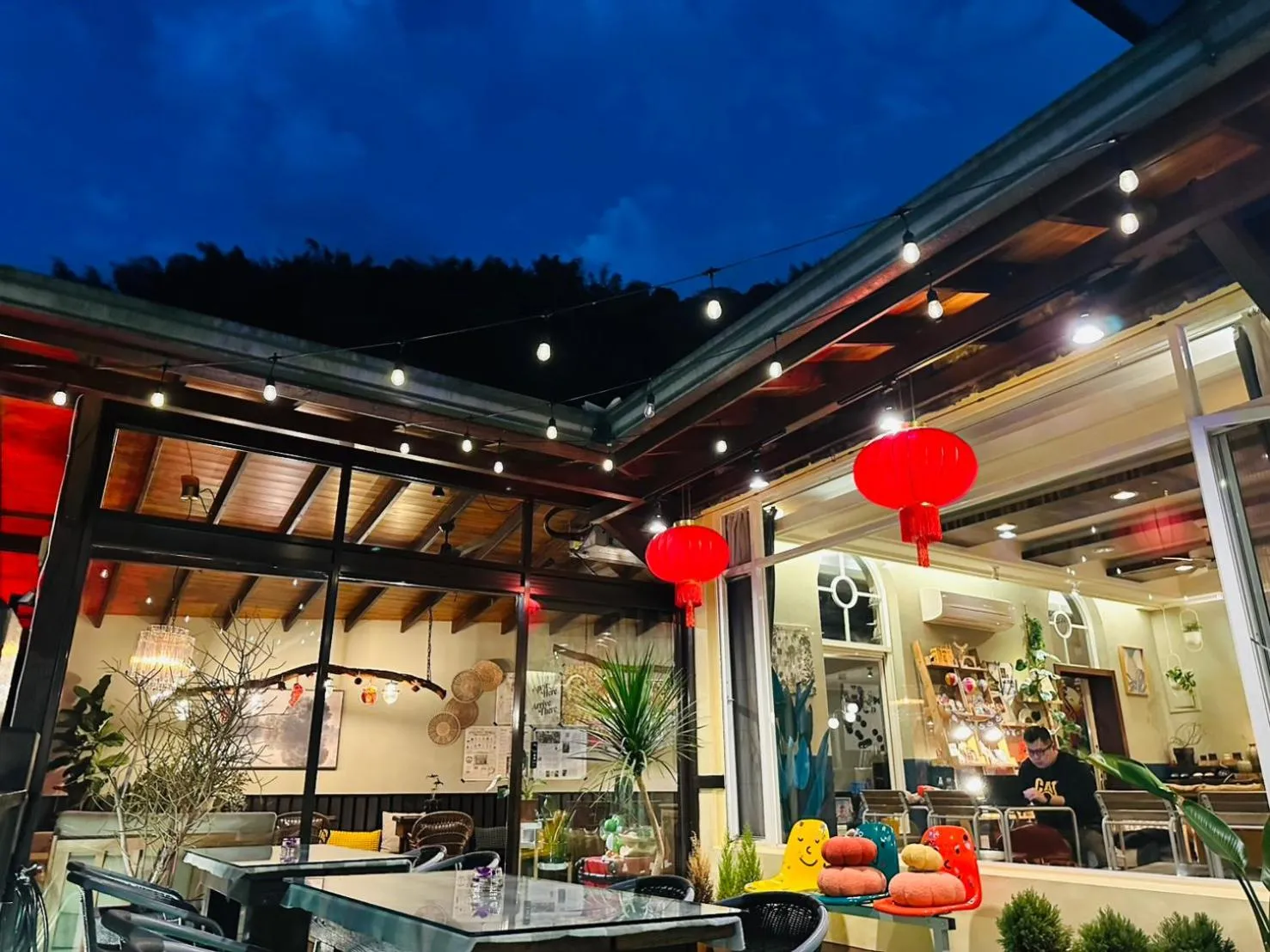 Property building in Yue Ya Villa