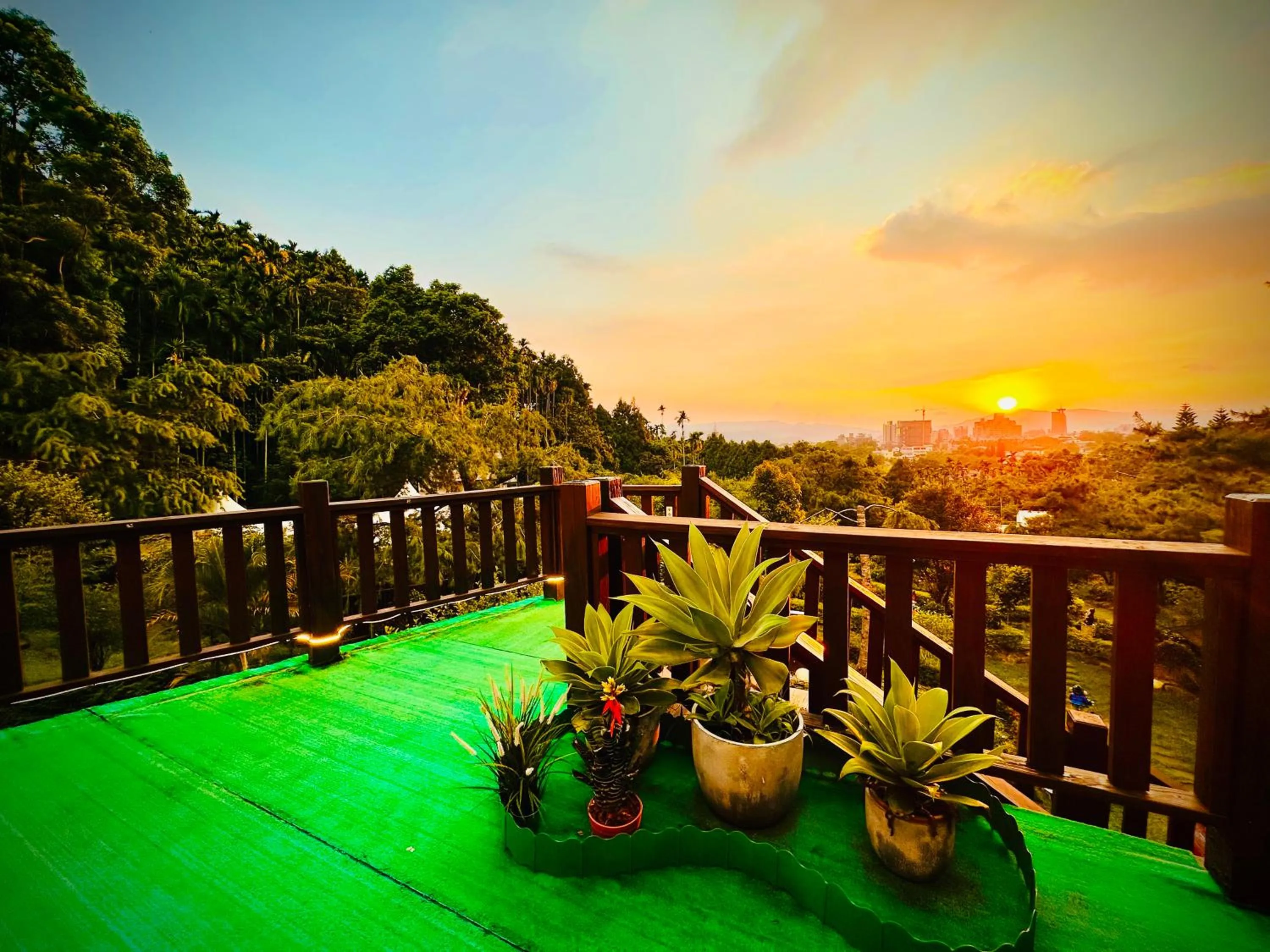 Balcony/Terrace in Yue Ya Villa