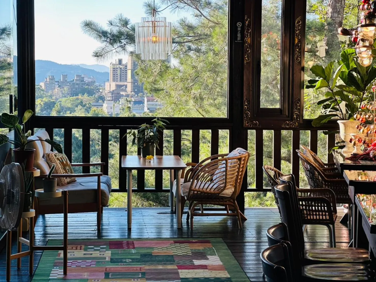 Restaurant/places to eat in Yue Ya Villa