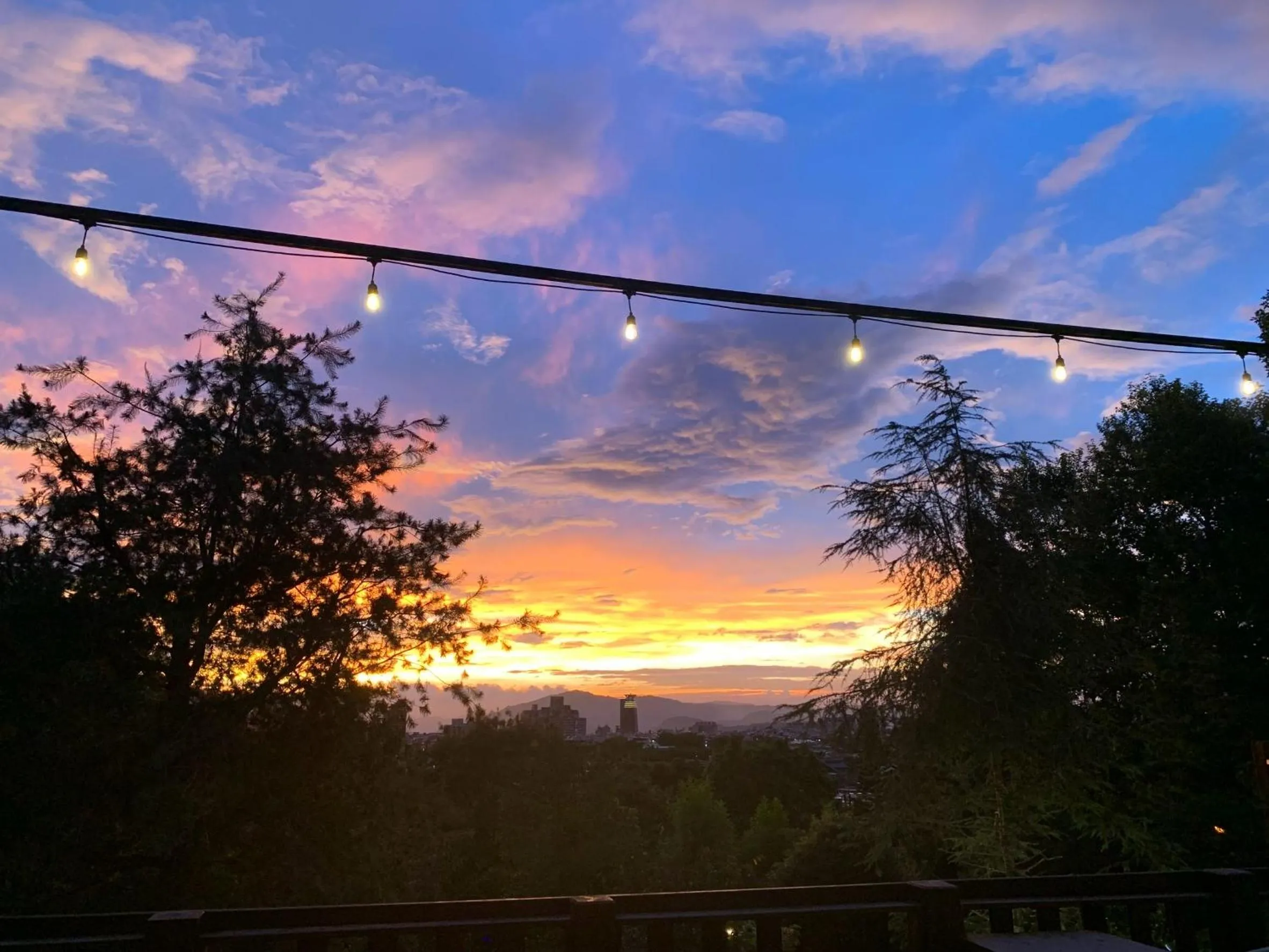 Sunset in Yue Ya Villa