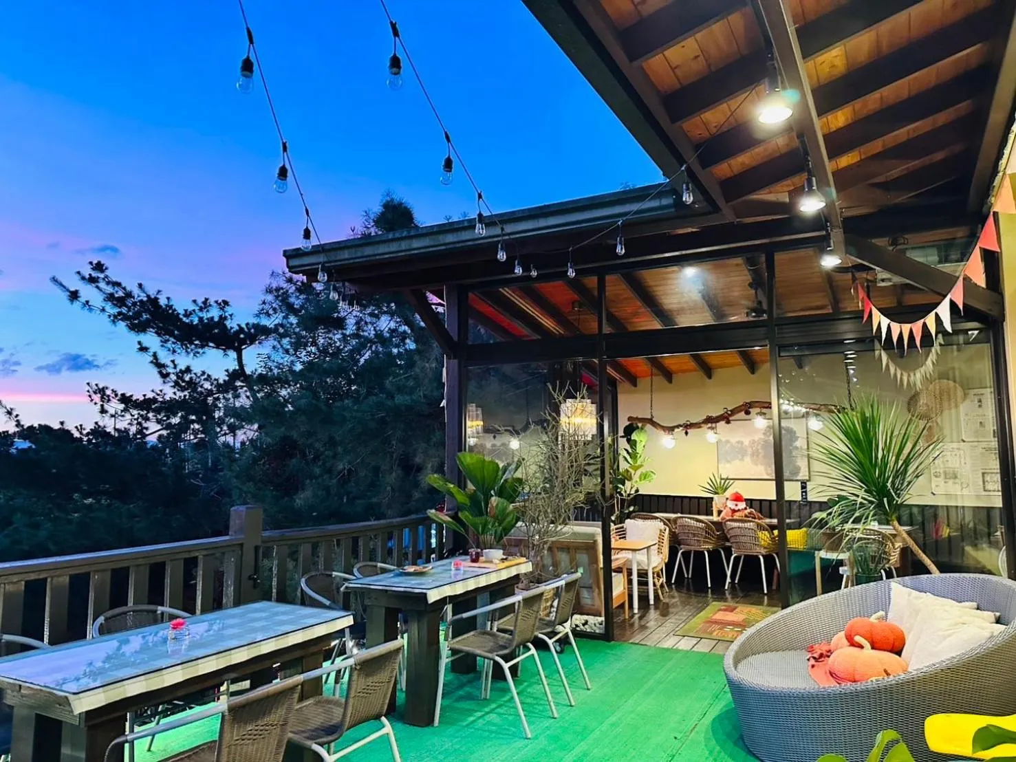 Property building in Yue Ya Villa