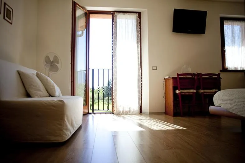 TV and multimedia, Bed in B&B Al Sole Di Cavessago
