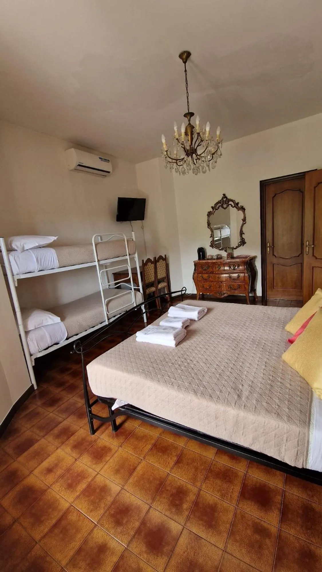 Bed in City View Pescara B&B