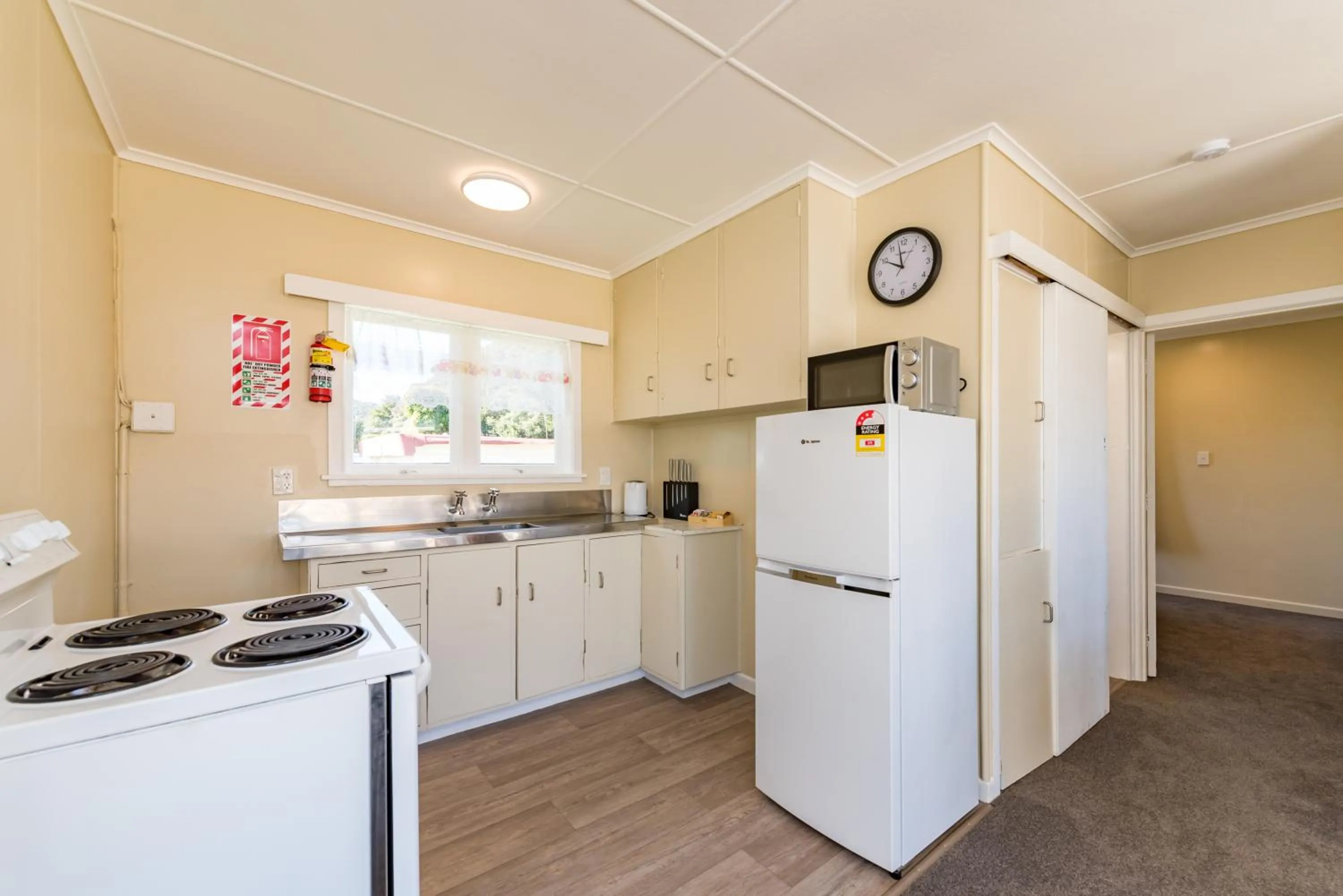 Coffee/tea facilities in Waitangi Beach Bach 30B