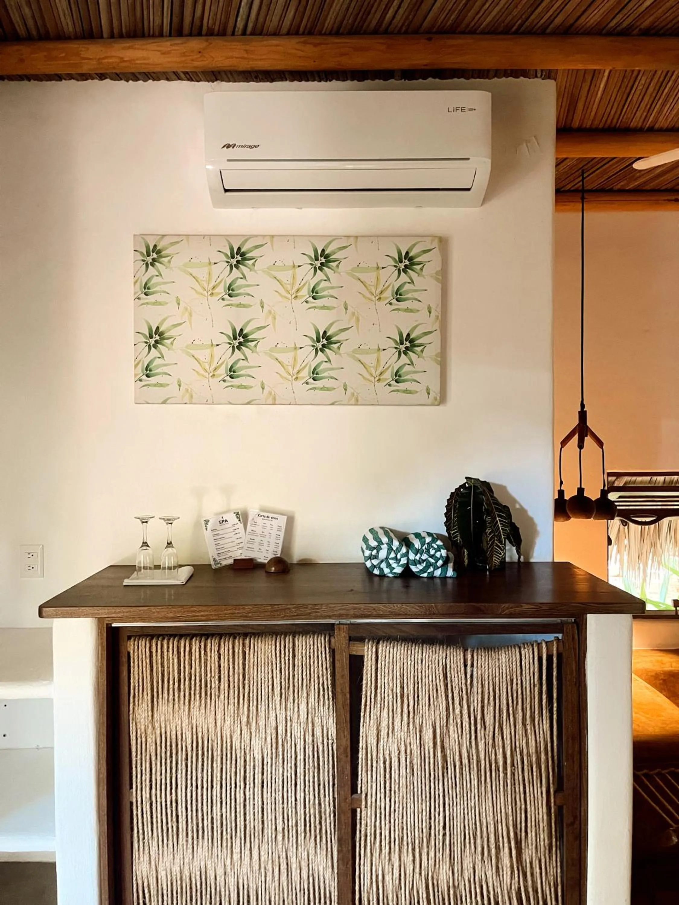 air conditioner in Hotel Descalzo SPA