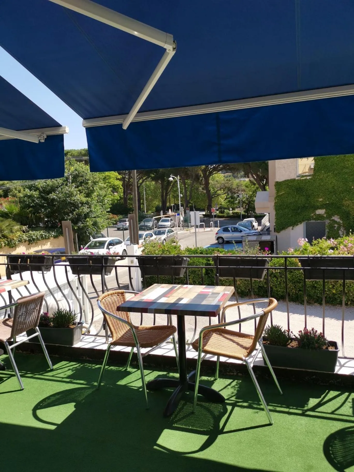 Patio in Carry Hotel