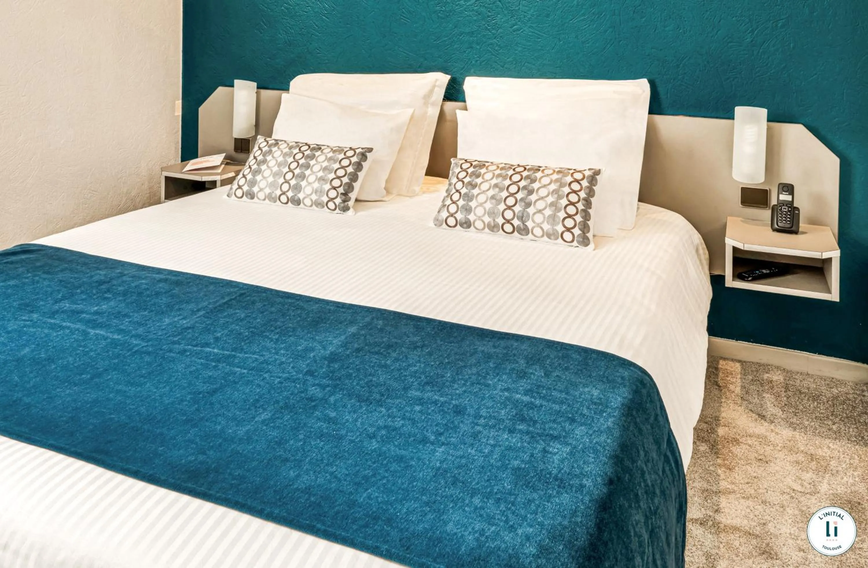 Bedroom, Bed in L'Initial