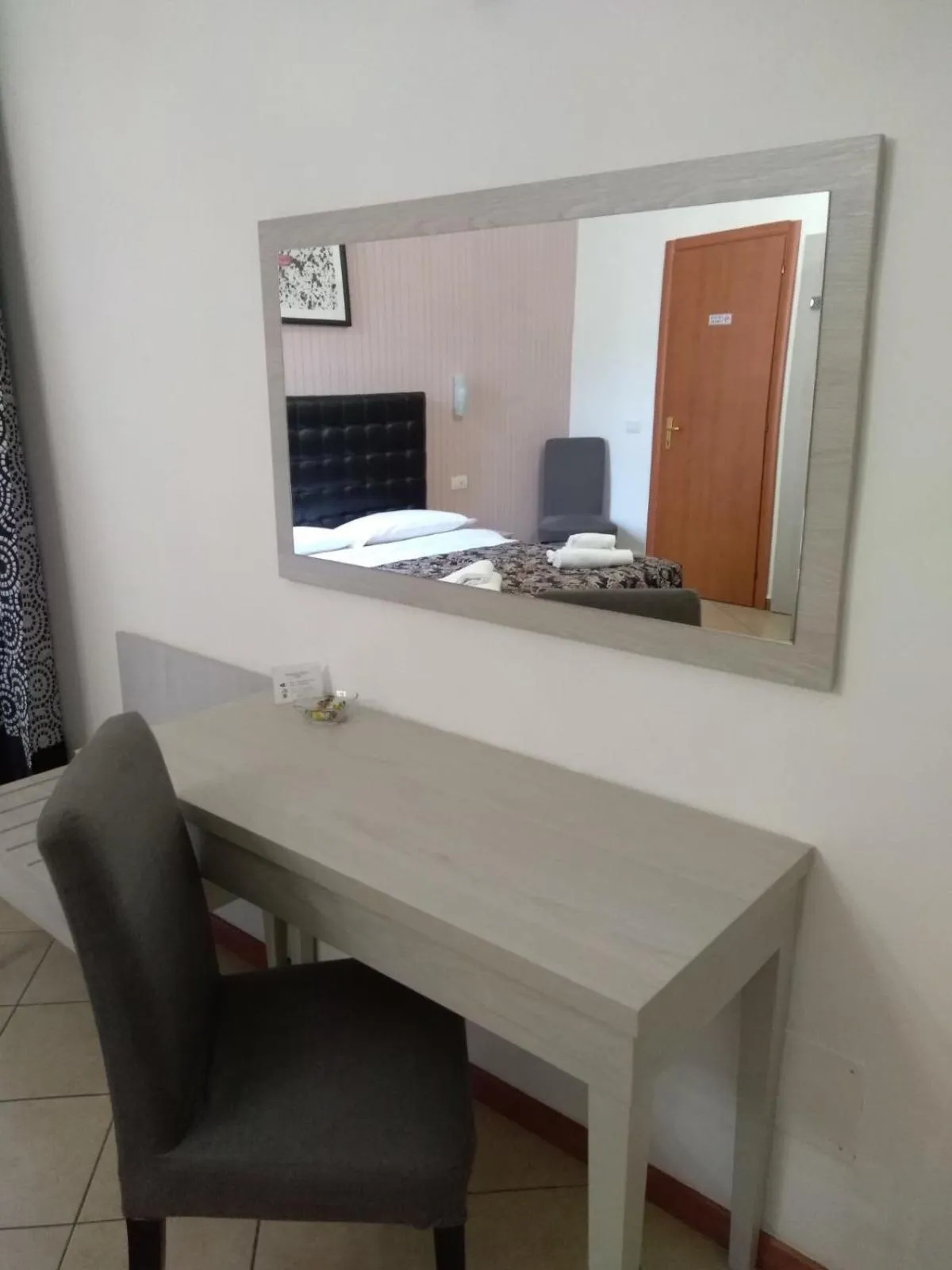 Photo of the whole room in Adelaide House