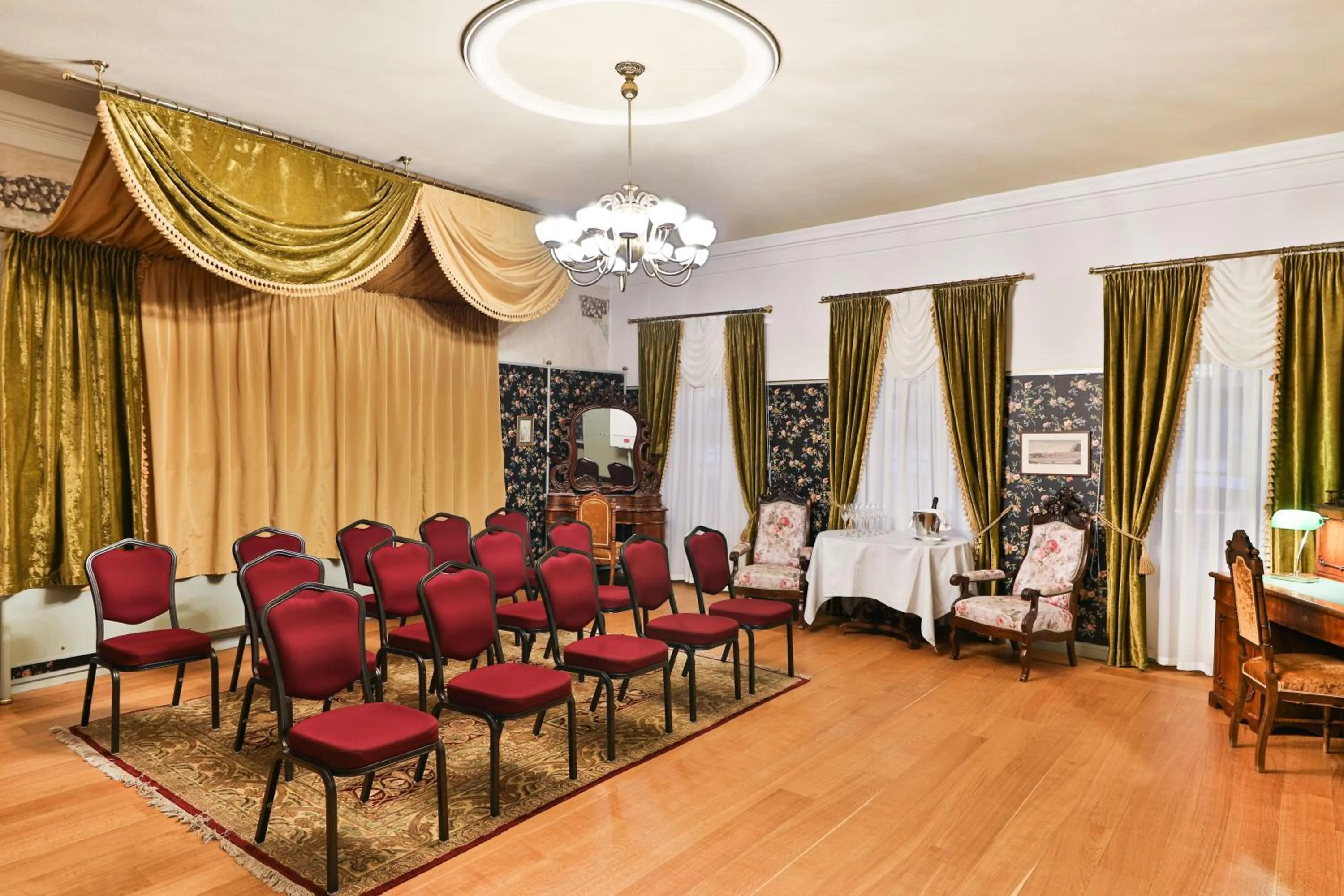 Business facilities in Antonius Boutique Hotel