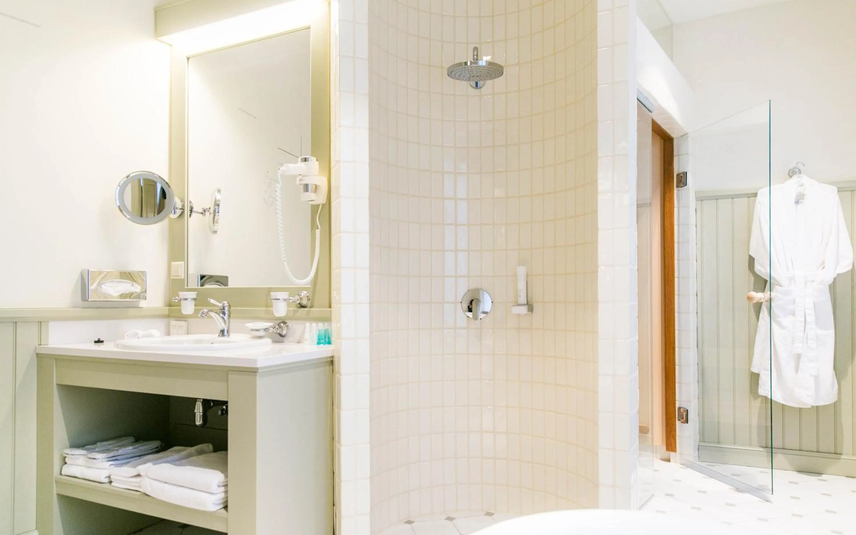 Bathroom in Antonius Boutique Hotel