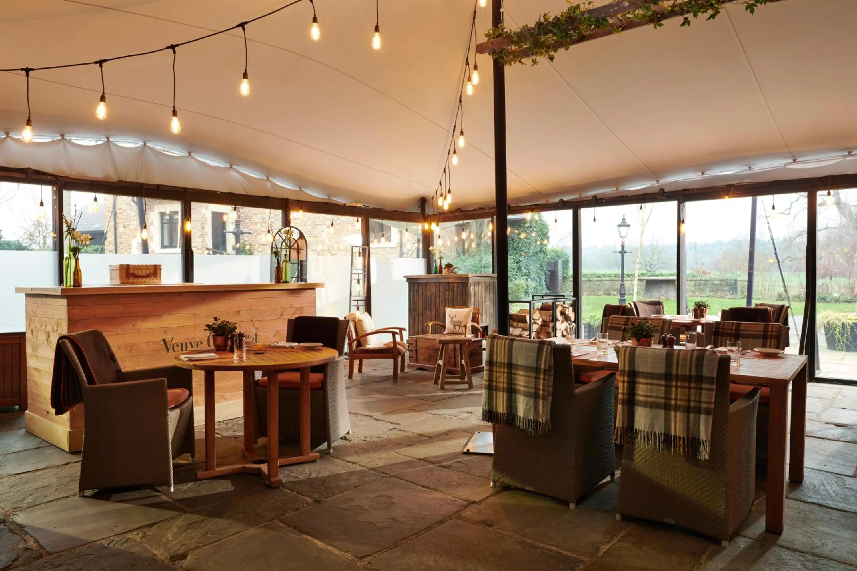 Restaurant/places to eat in Coworth Park - Dorchester Collection