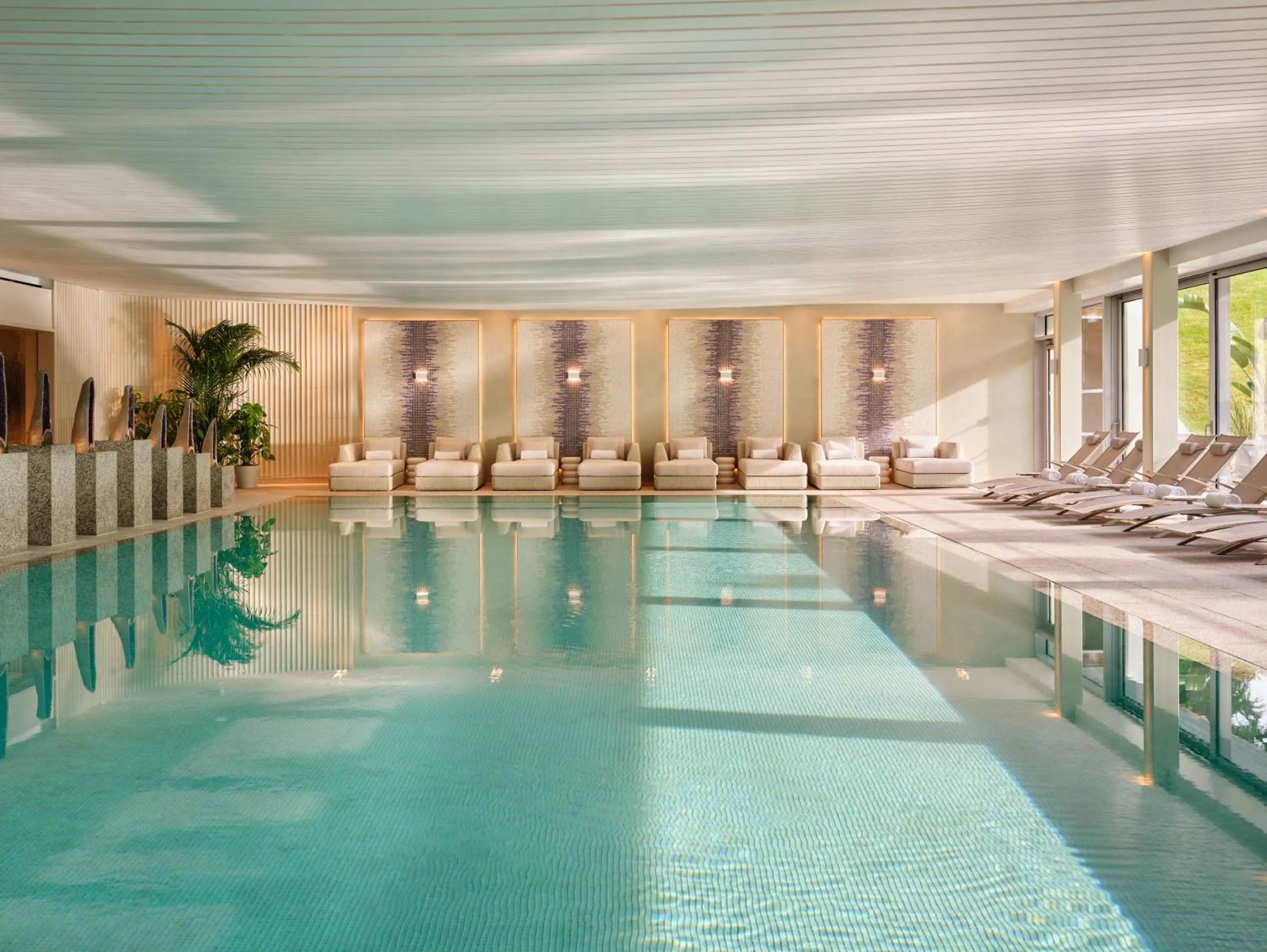 Swimming pool in Coworth Park - Dorchester Collection