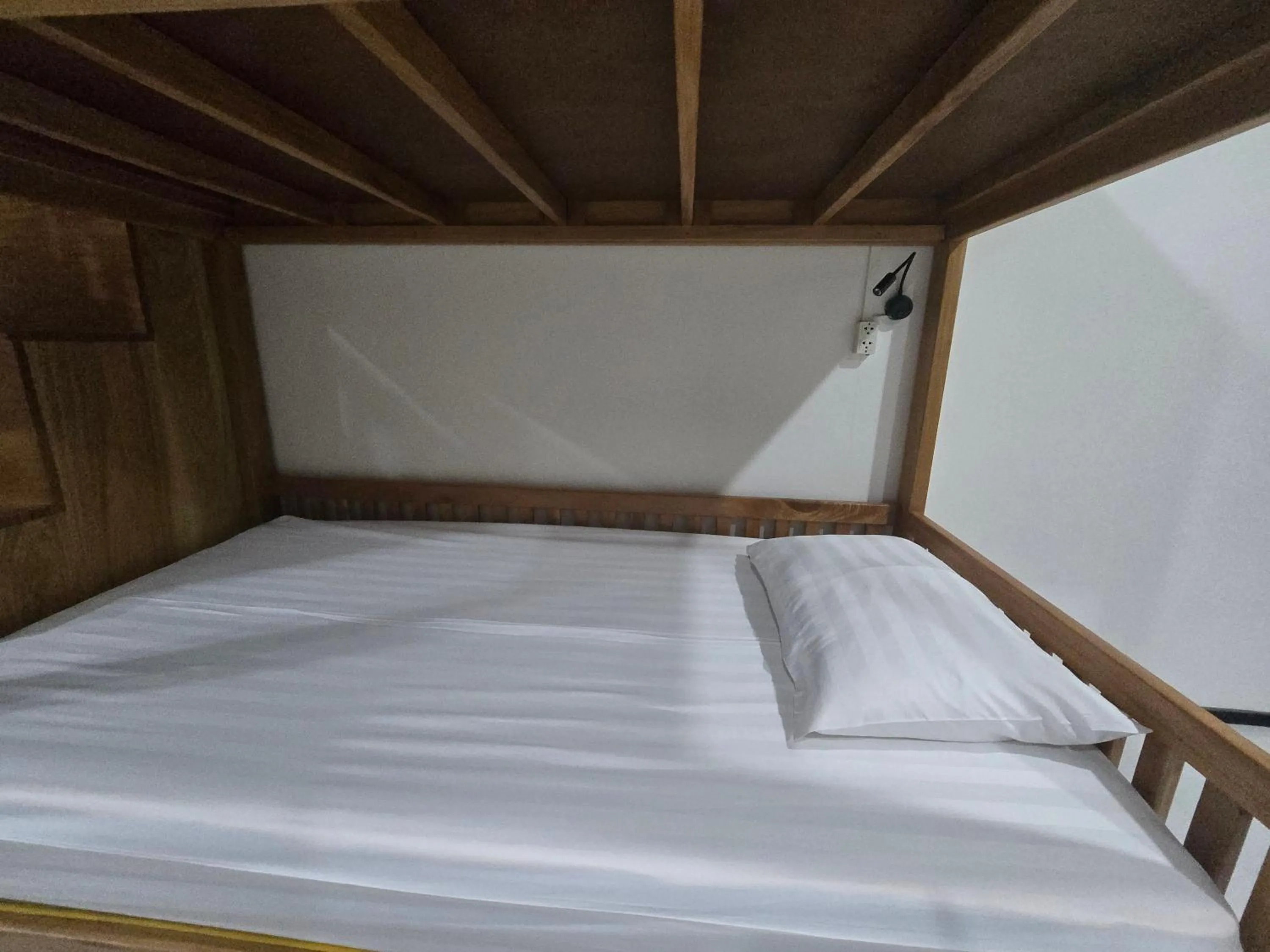 Bed in Sasitara Residence