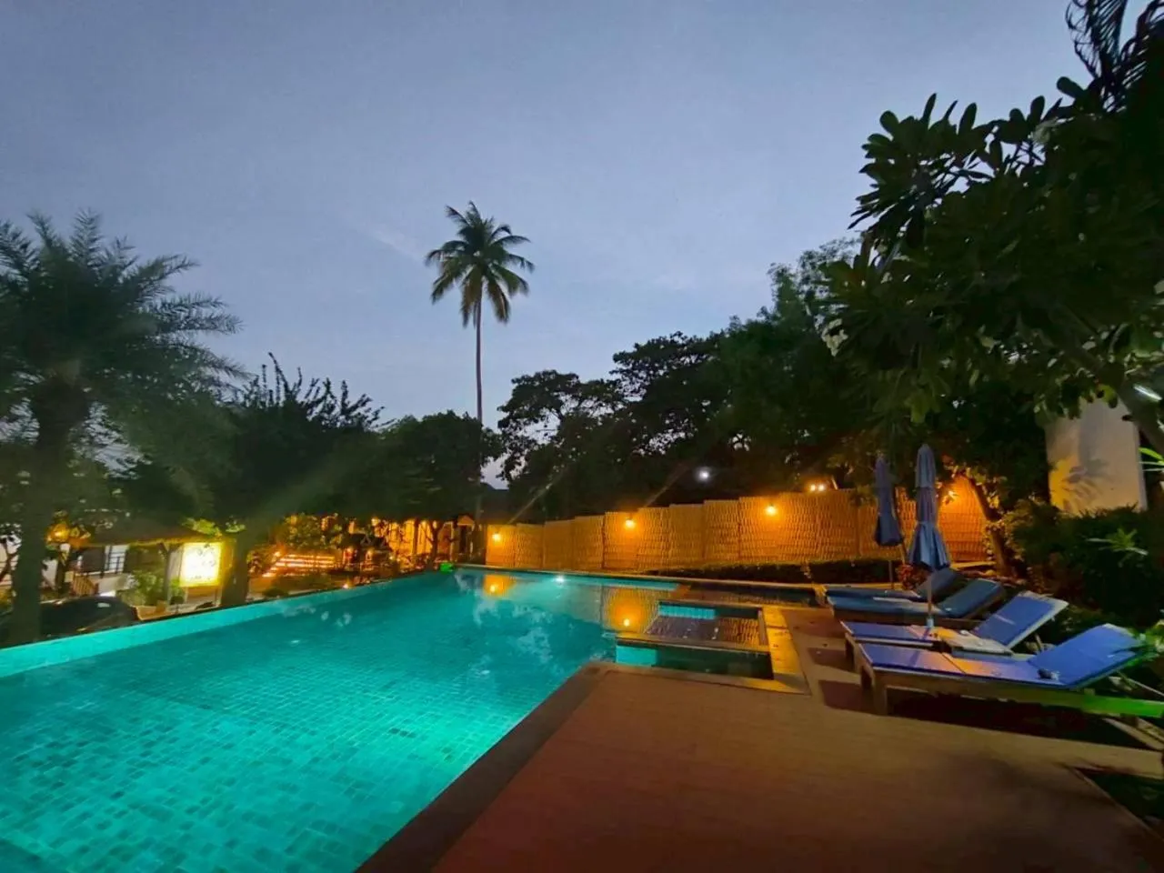 Swimming pool in Sasitara Residence