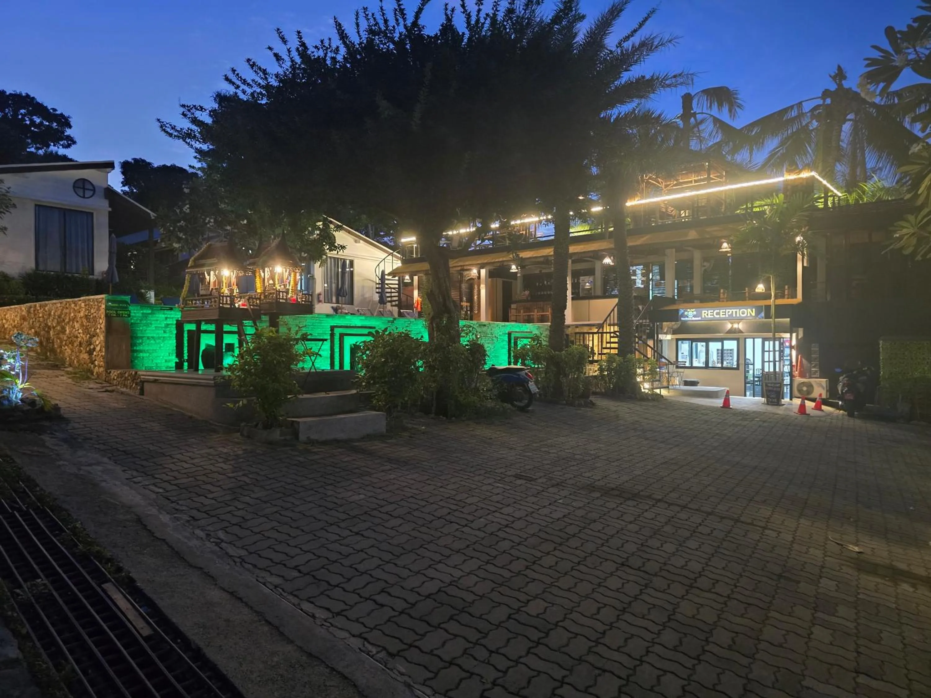 Facade/entrance in Sasitara Residence