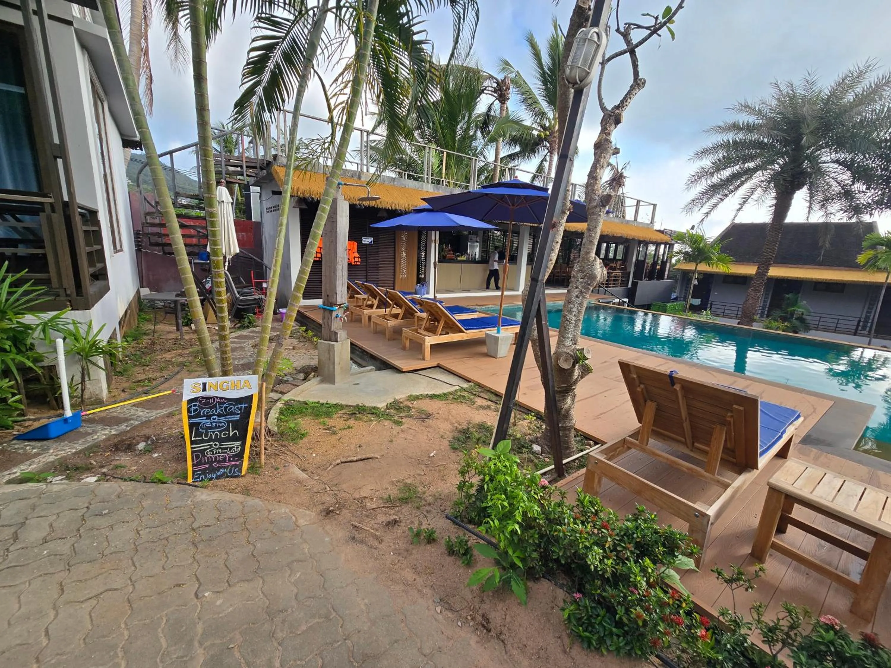 Swimming pool in Sasitara Residence