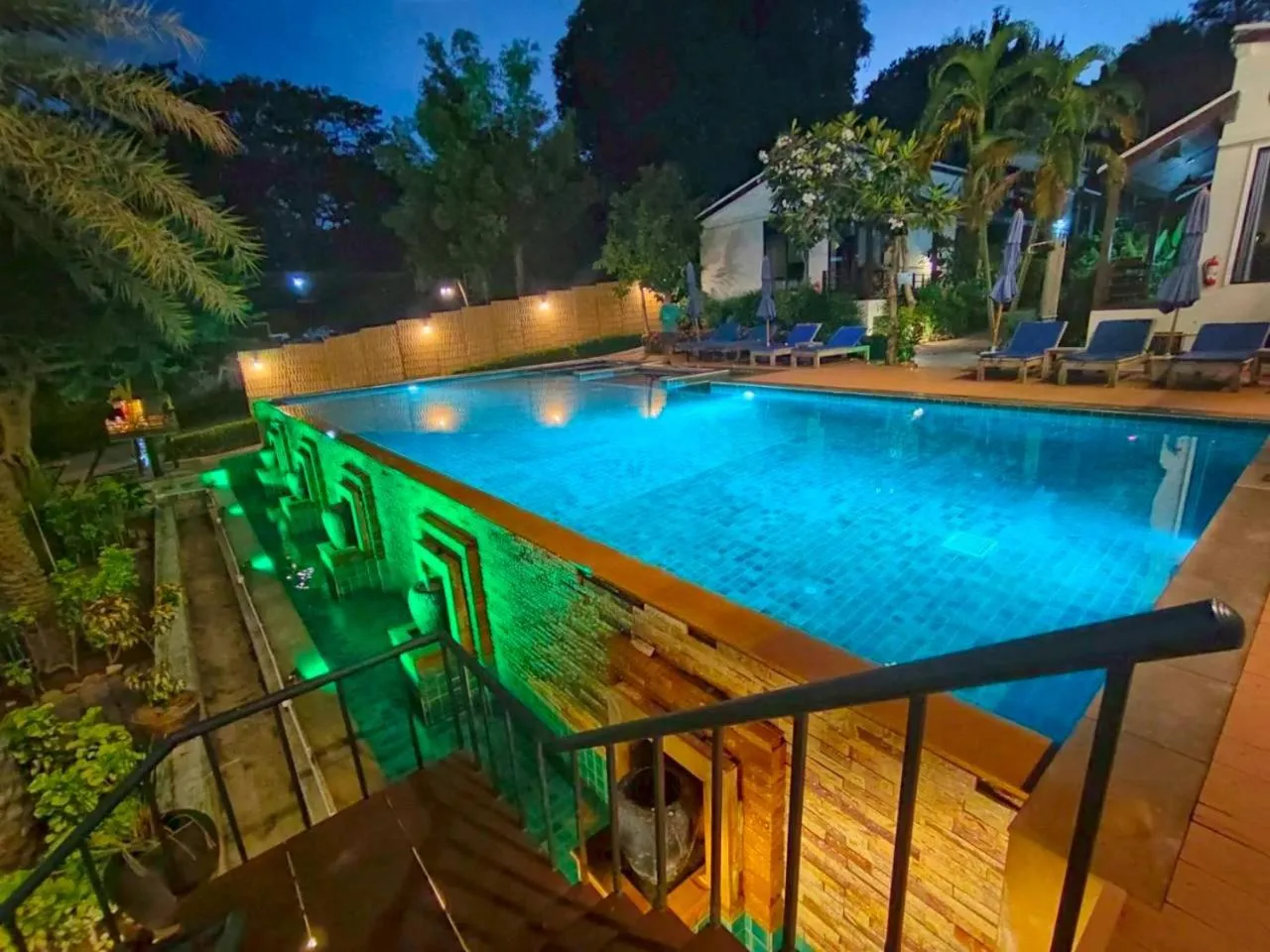 Swimming pool in Sasitara Residence