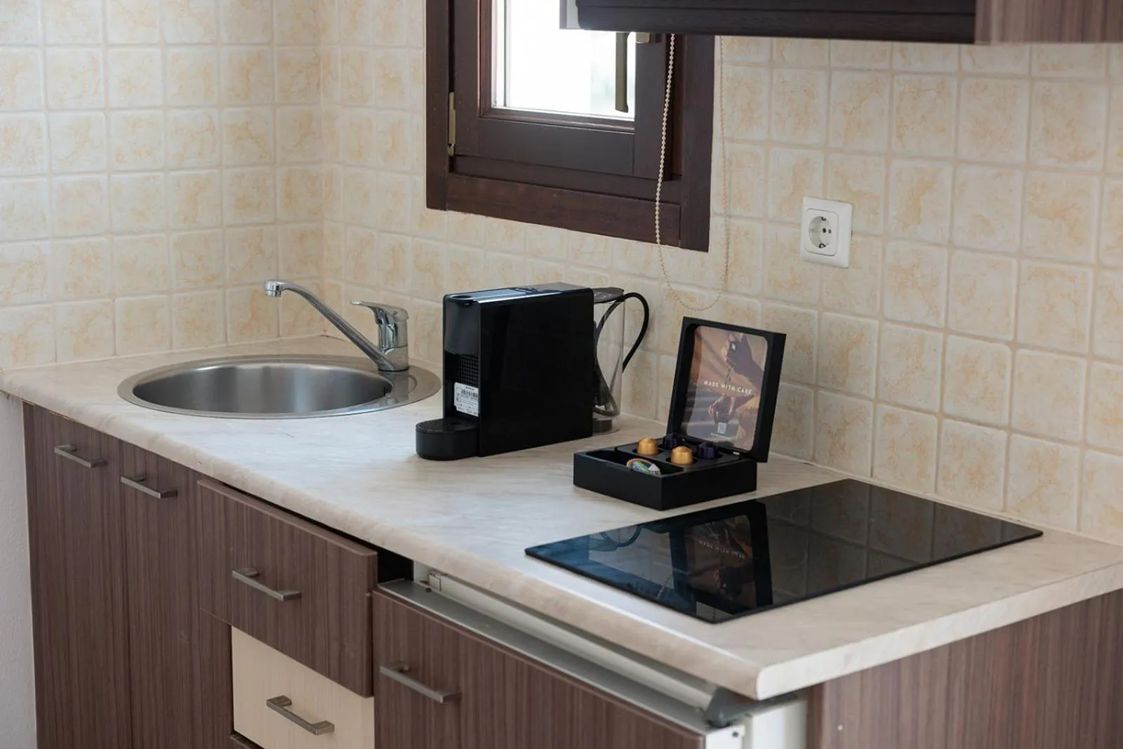 Kitchen or kitchenette in Anemomilos Beach hotel