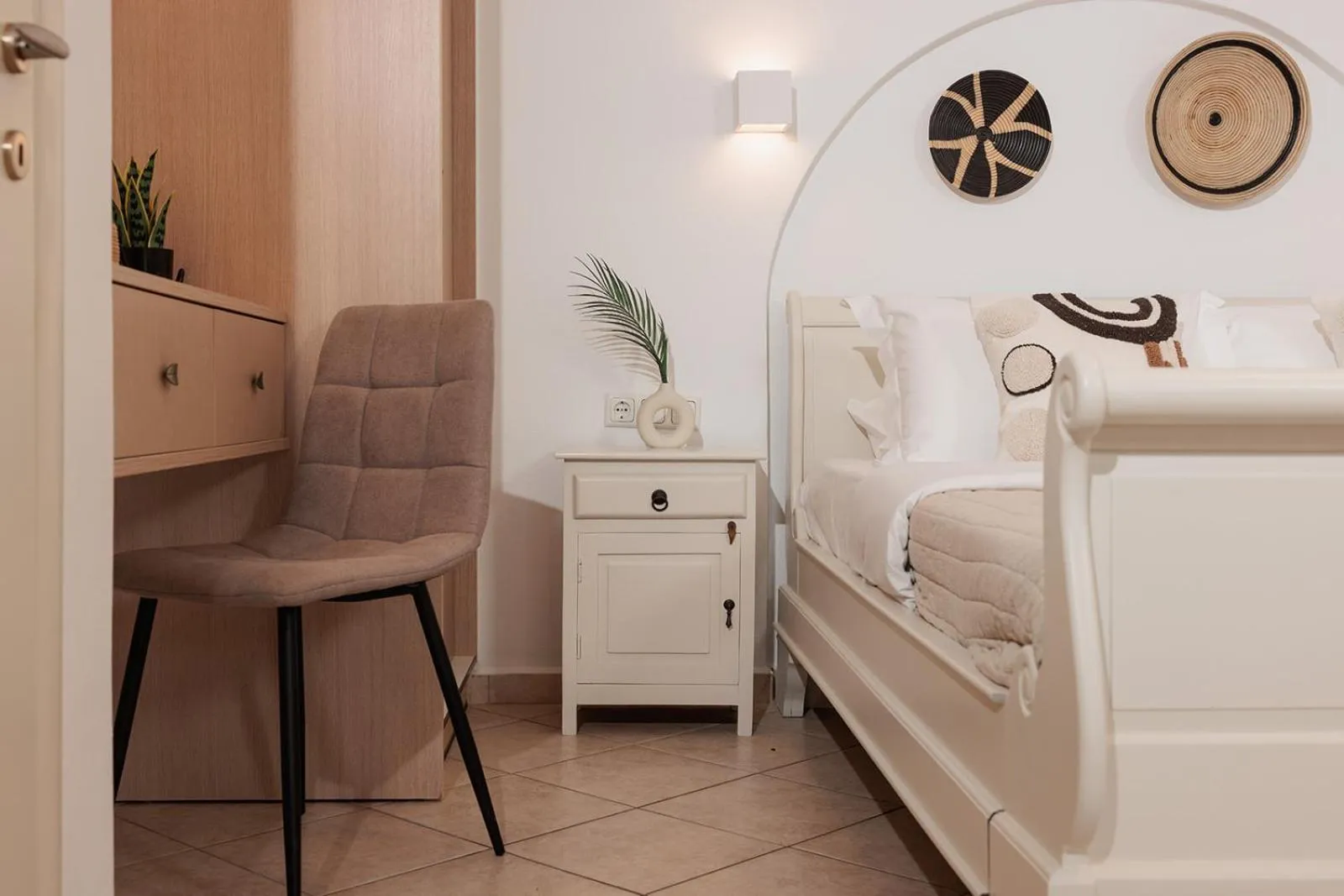 Bedroom, Bed in Anemomilos Beach hotel