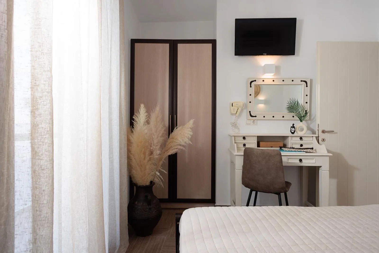 Photo of the whole room, Bed in Anemomilos Beach hotel