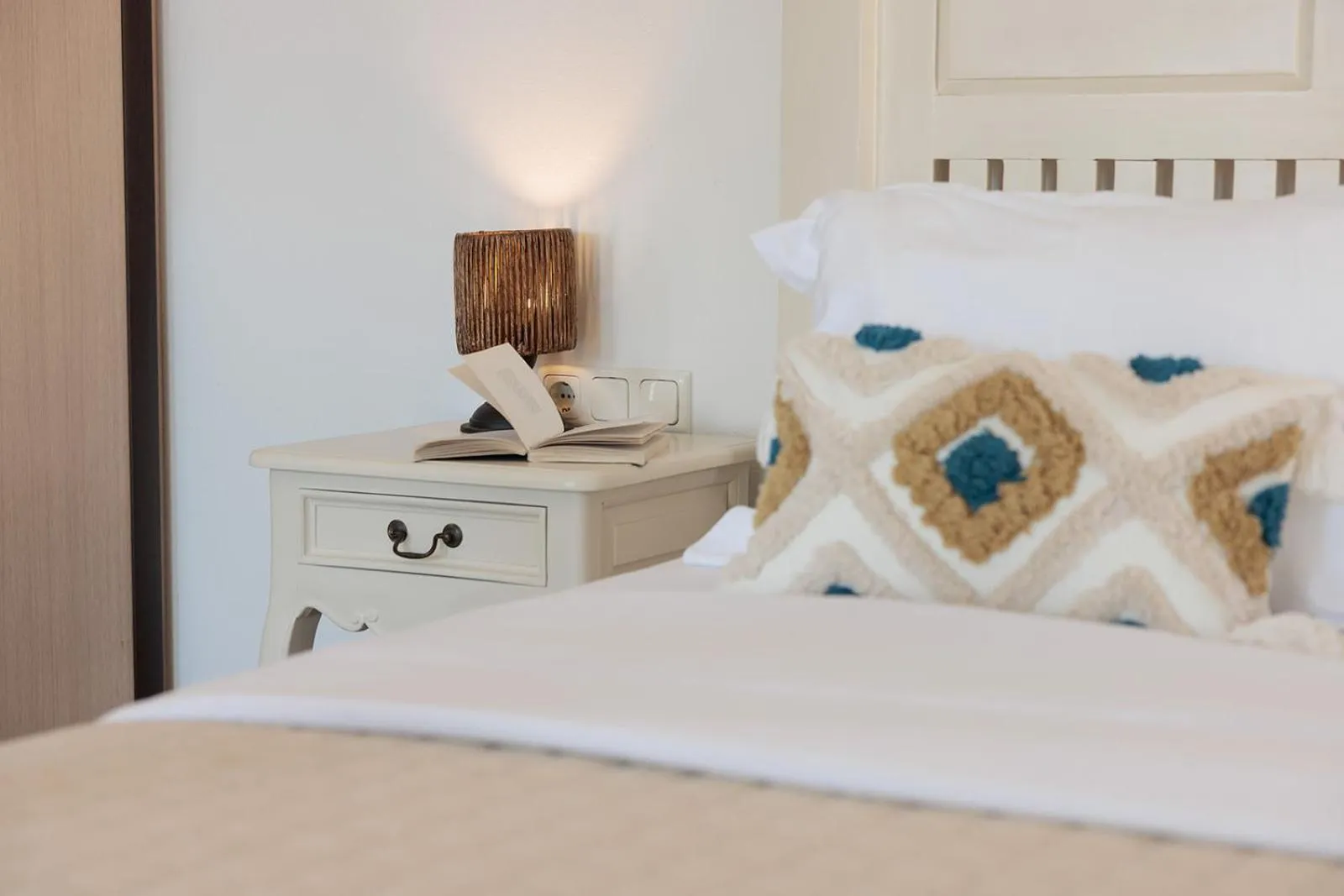 Bedroom, Bed in Anemomilos Beach hotel