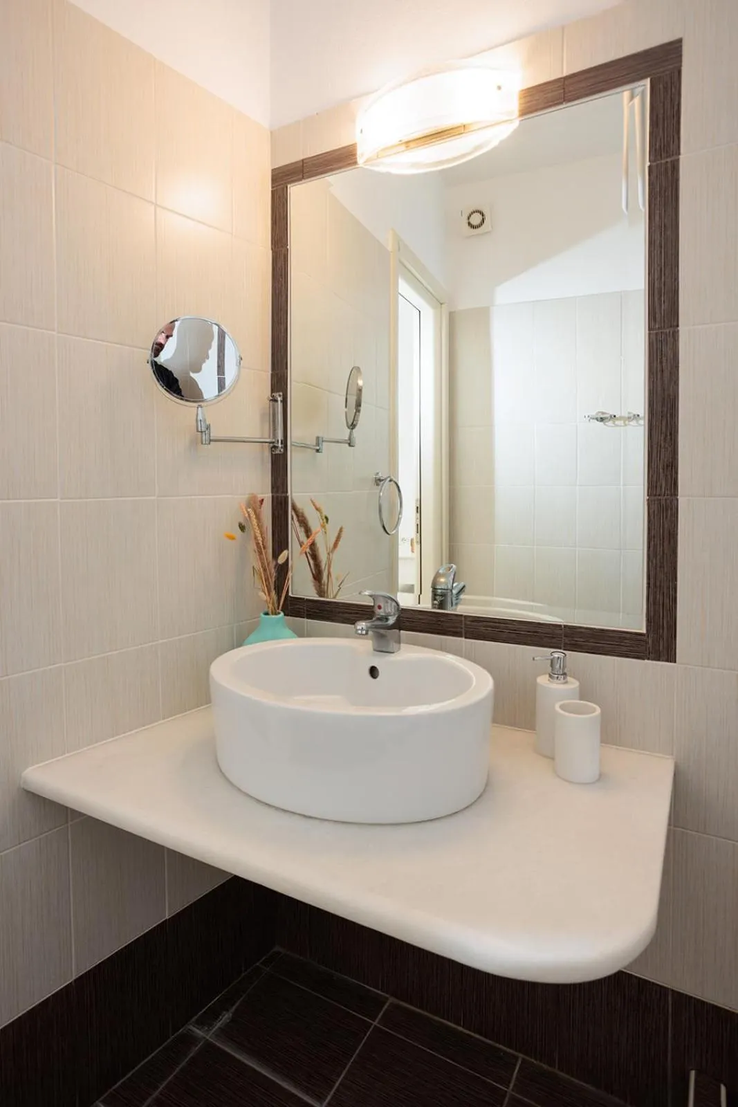 Bathroom in Anemomilos Beach hotel