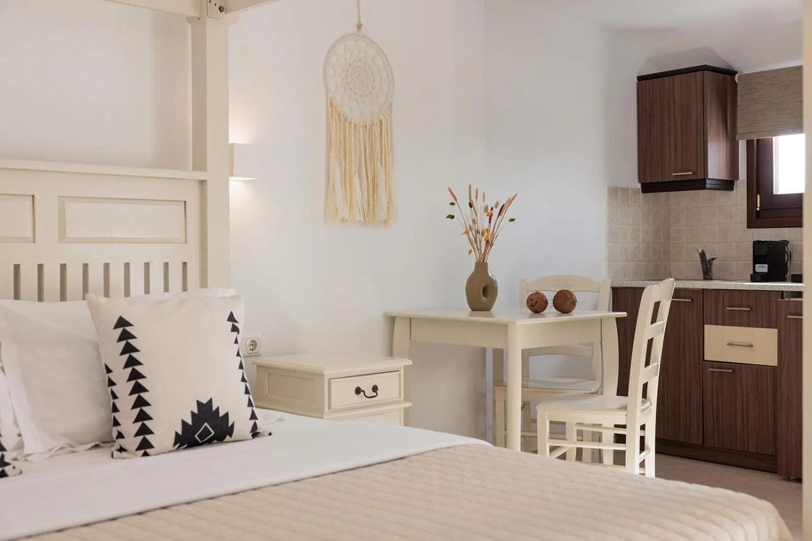 Photo of the whole room, Bed in Anemomilos Beach hotel