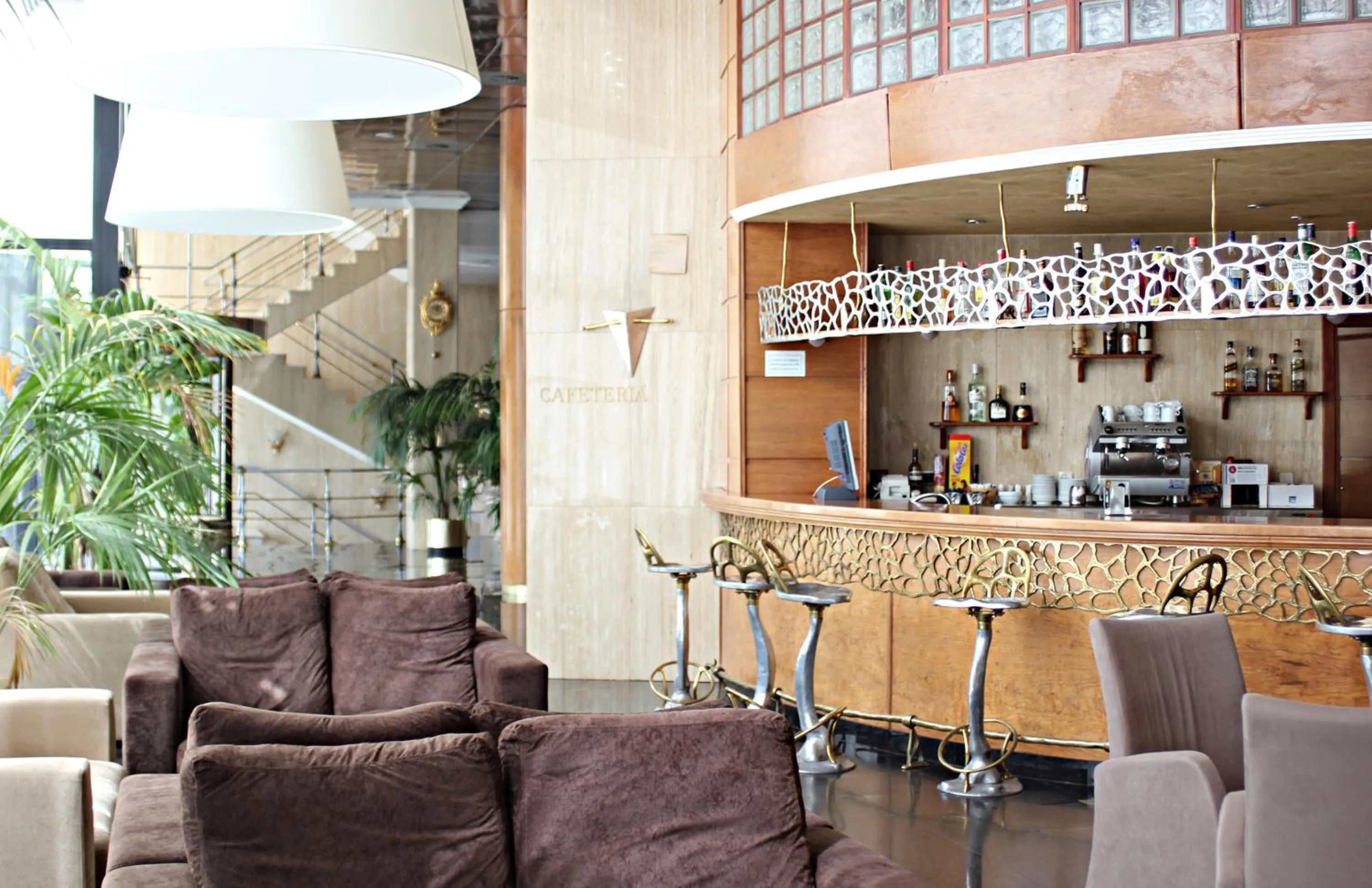 Lounge or bar in Hotel Vila-real Palace