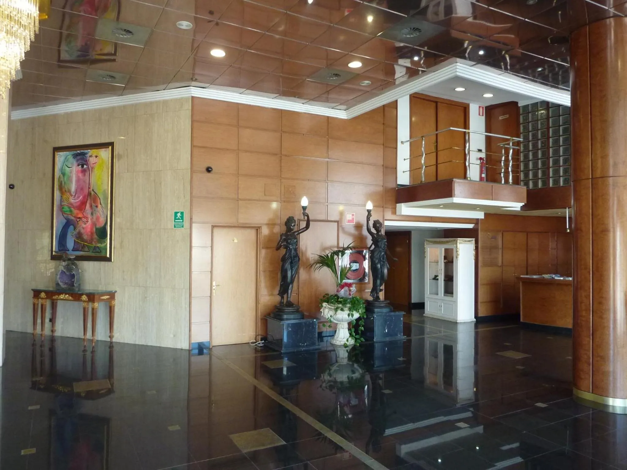 Lobby or reception in Hotel Vila-real Palace