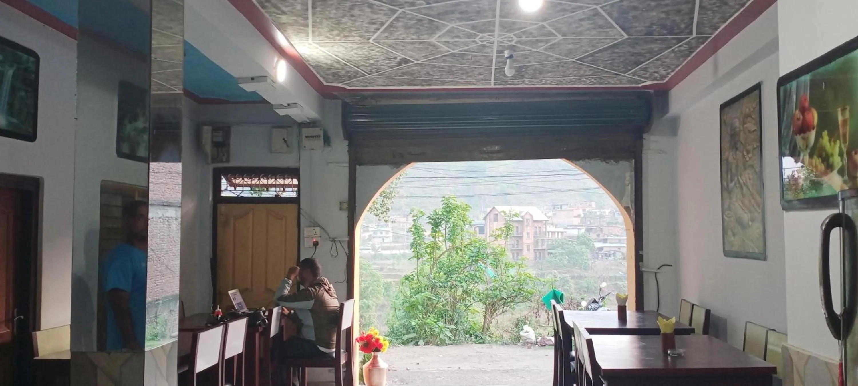 Unique Hotel and Lodge - Pleasure of Homely Stay -