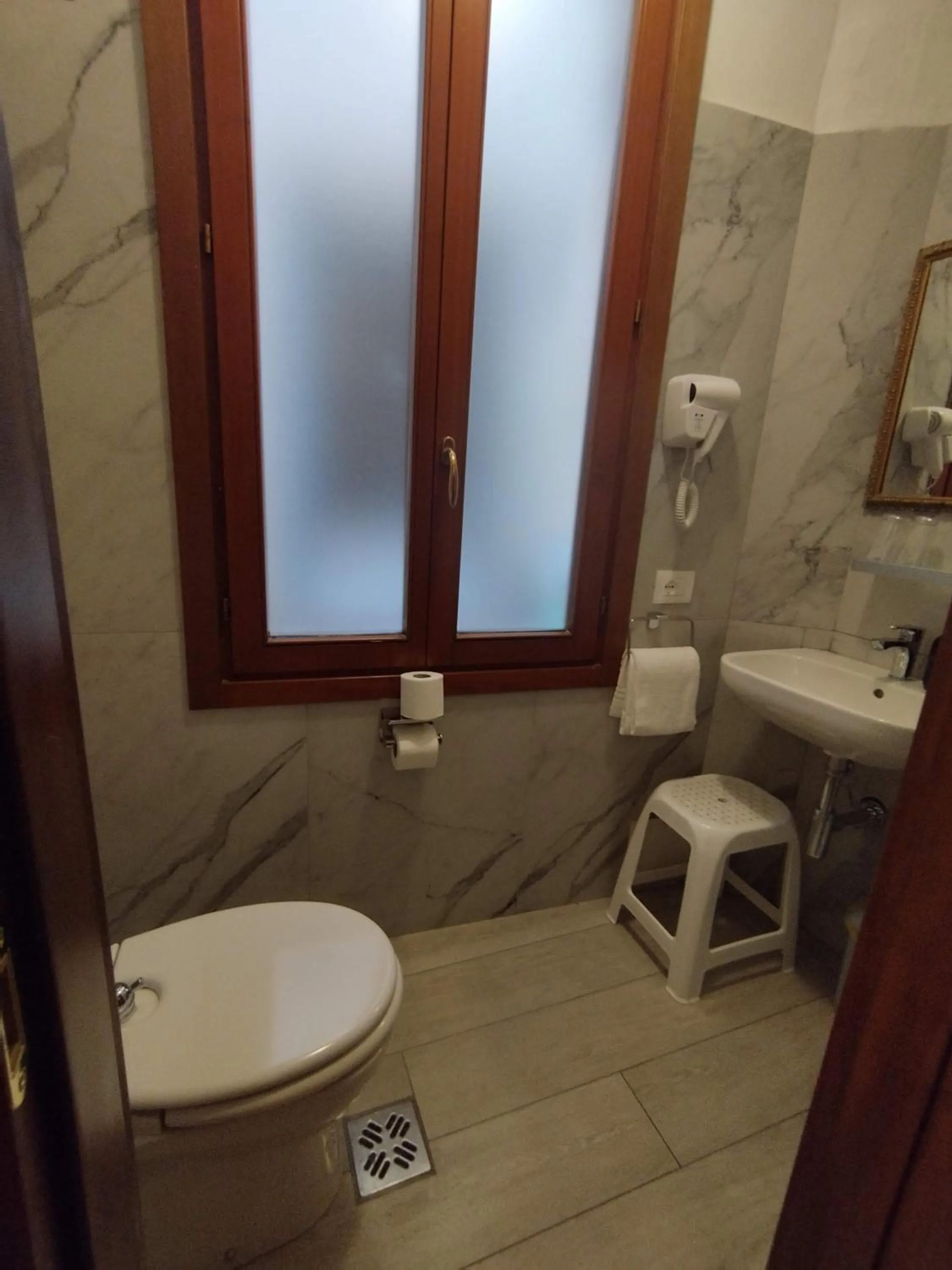 Bathroom in Alloggi SS Giovanni e Paolo