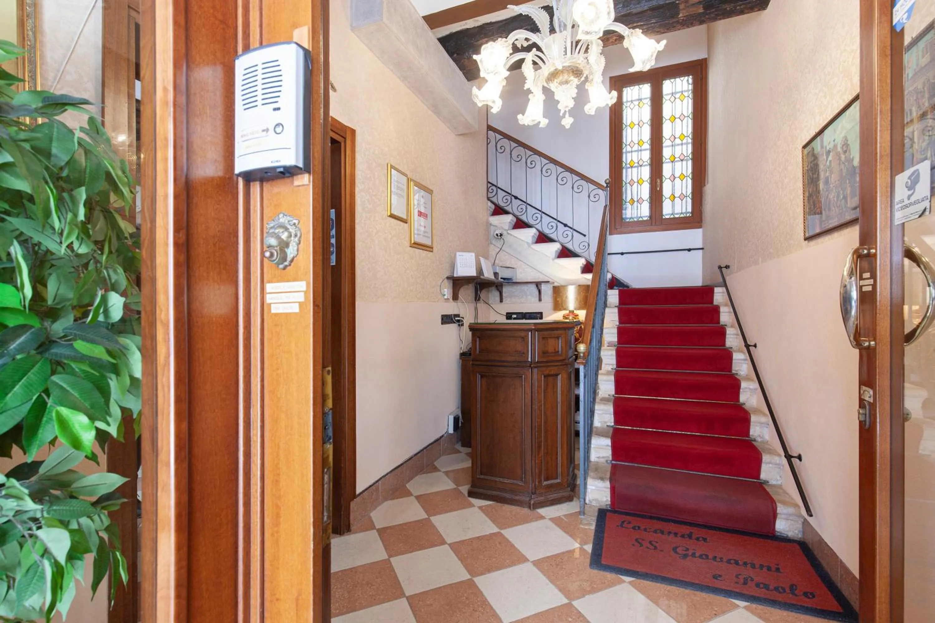 Property building in Alloggi SS Giovanni e Paolo