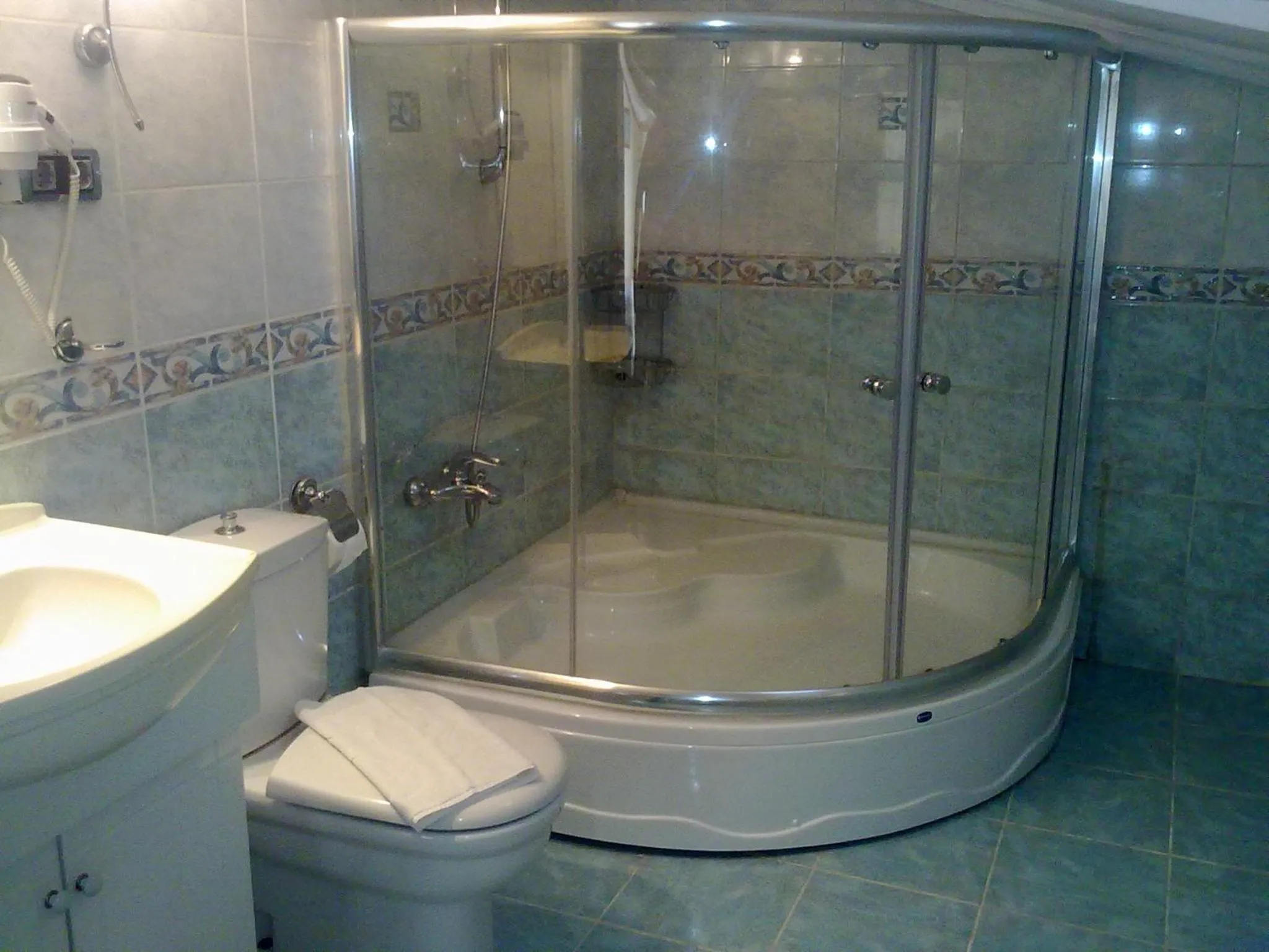 Shower in Grand Dilara Hotel