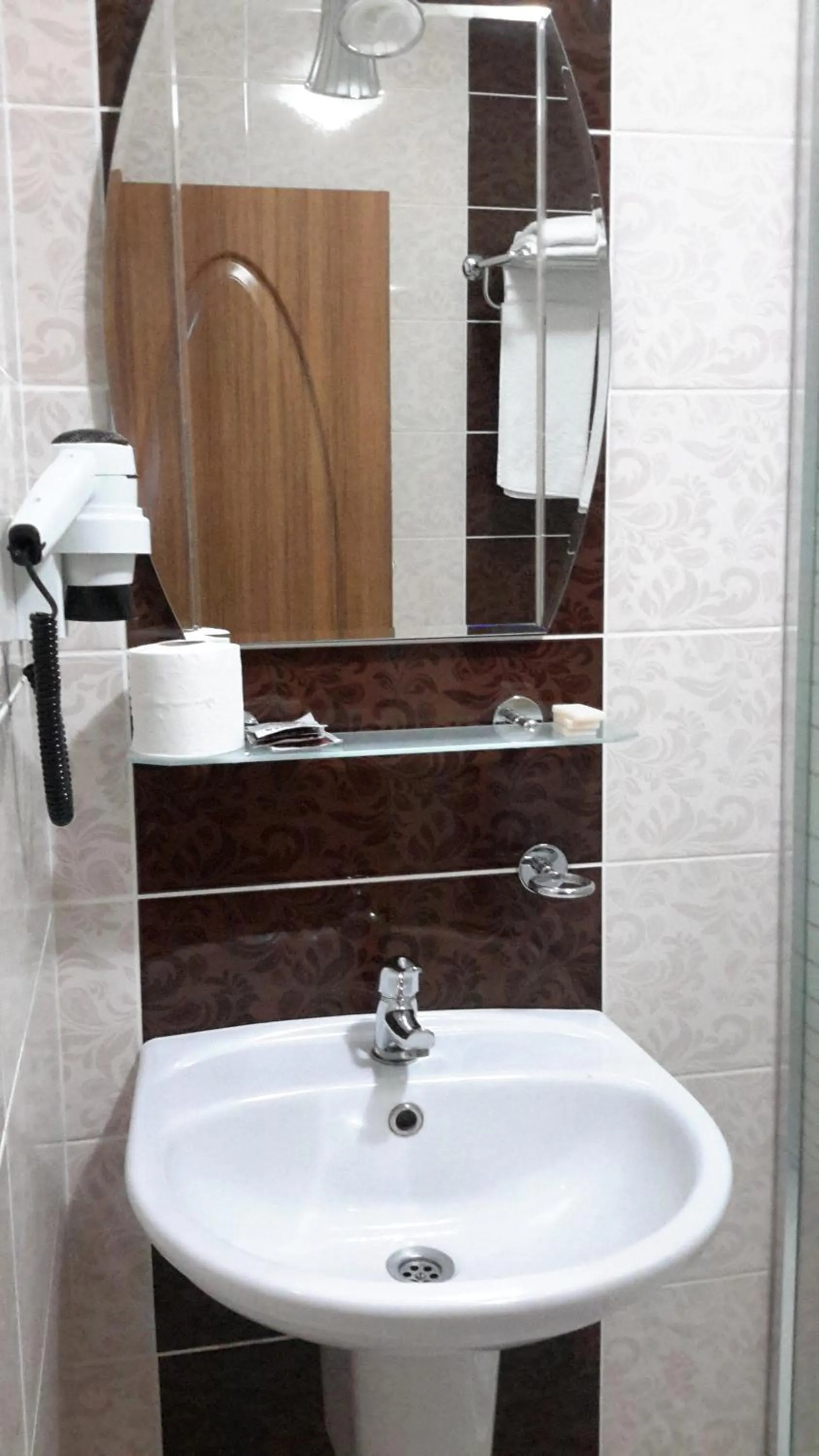 Shower in Grand Dilara Hotel